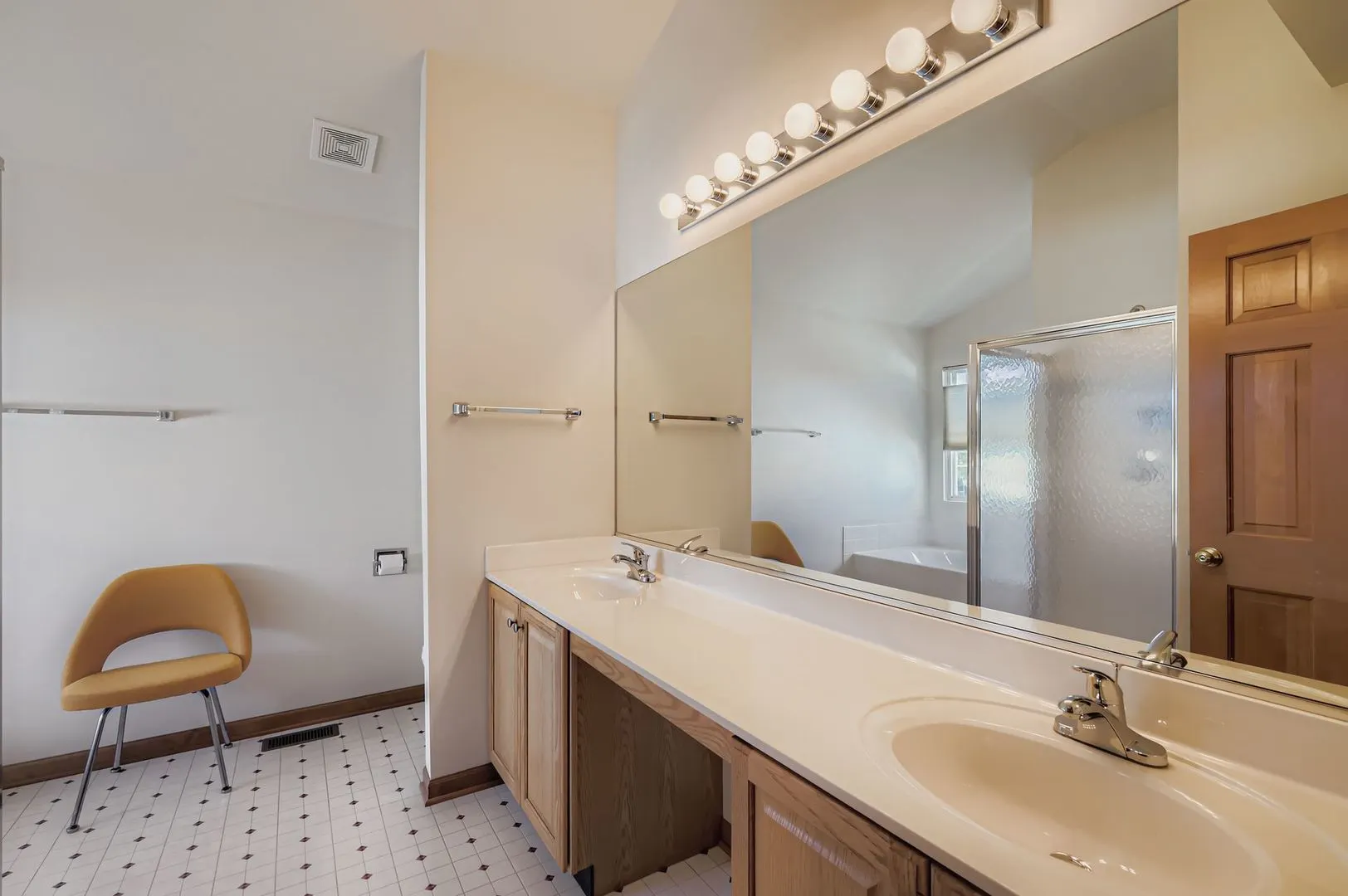 1920 Butler Drive IL