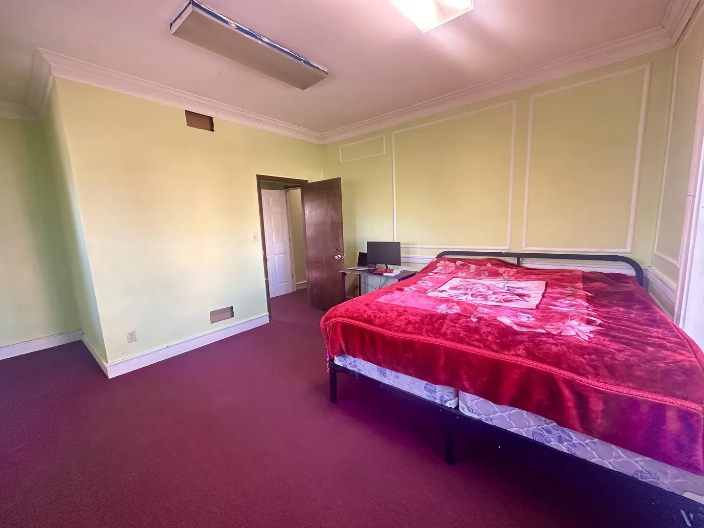 256 W DOWNER Place IL