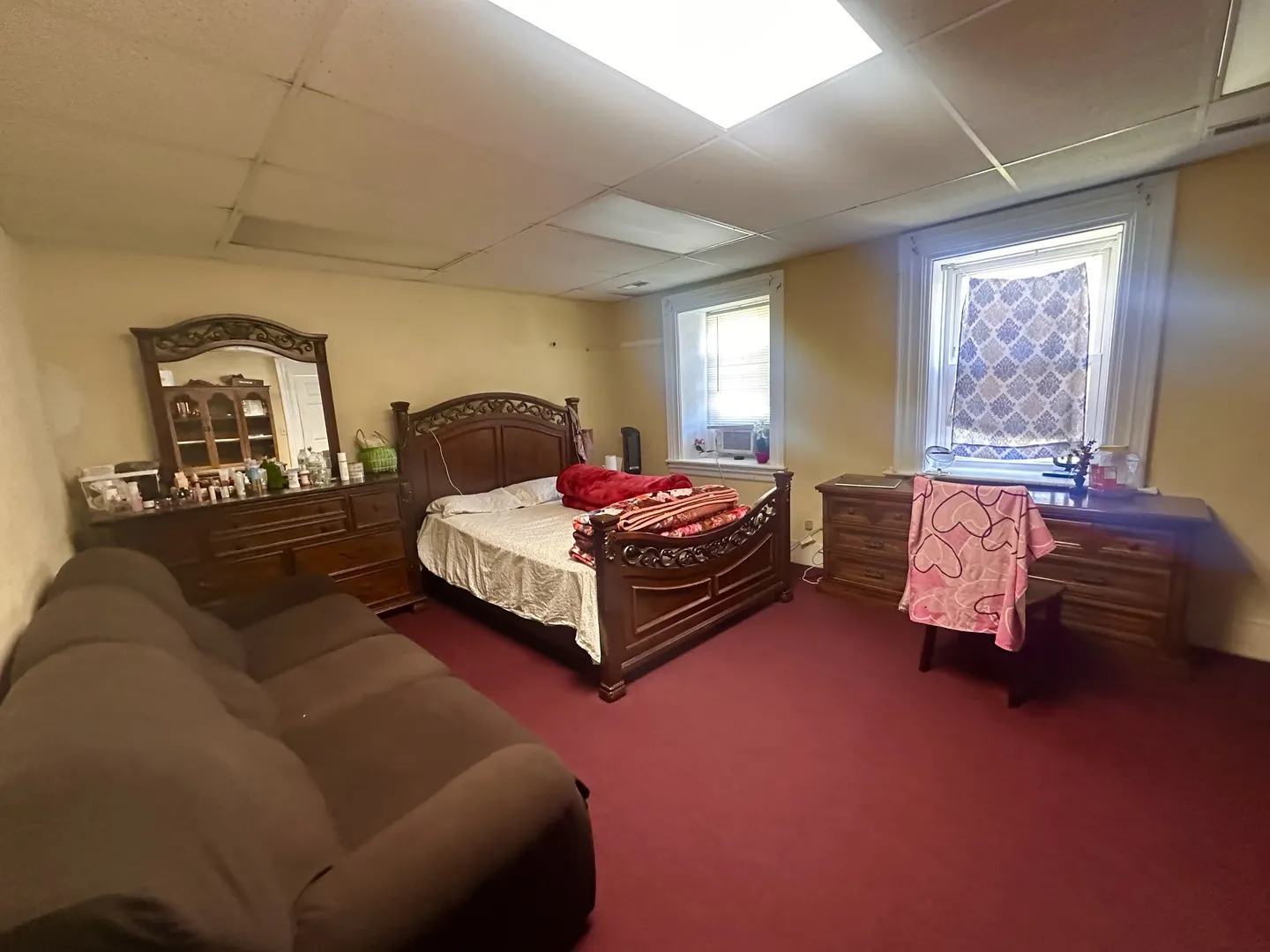 256 W DOWNER Place IL