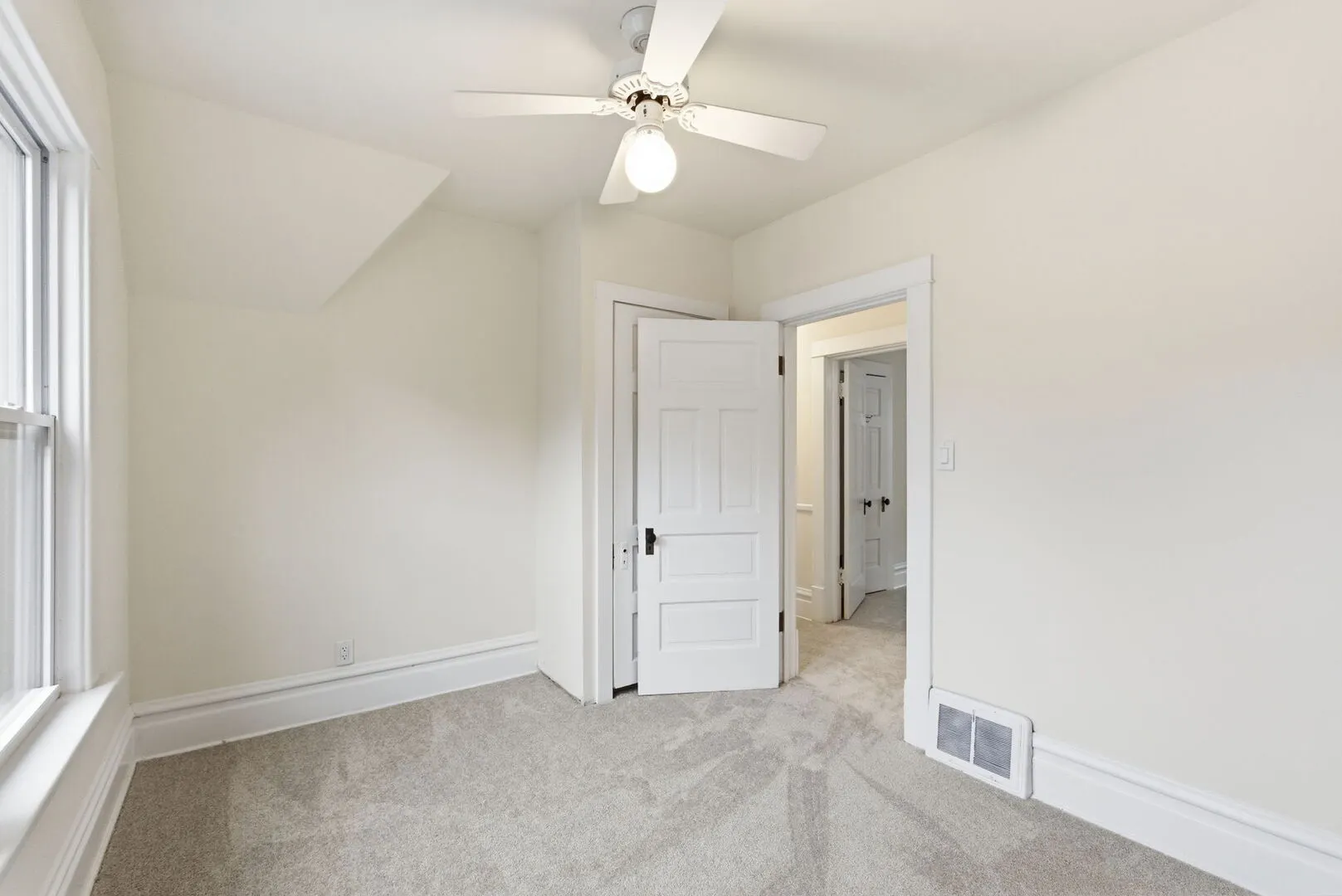 9748 S Vanderpoel Avenue IL