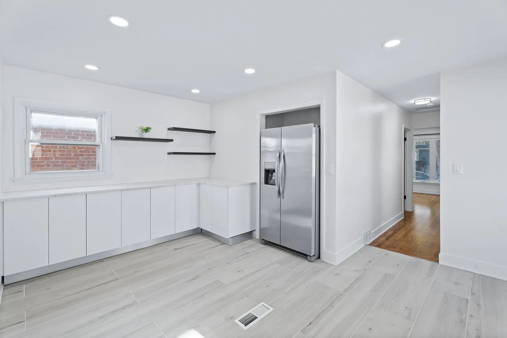 5253 S Mobile Avenue IL