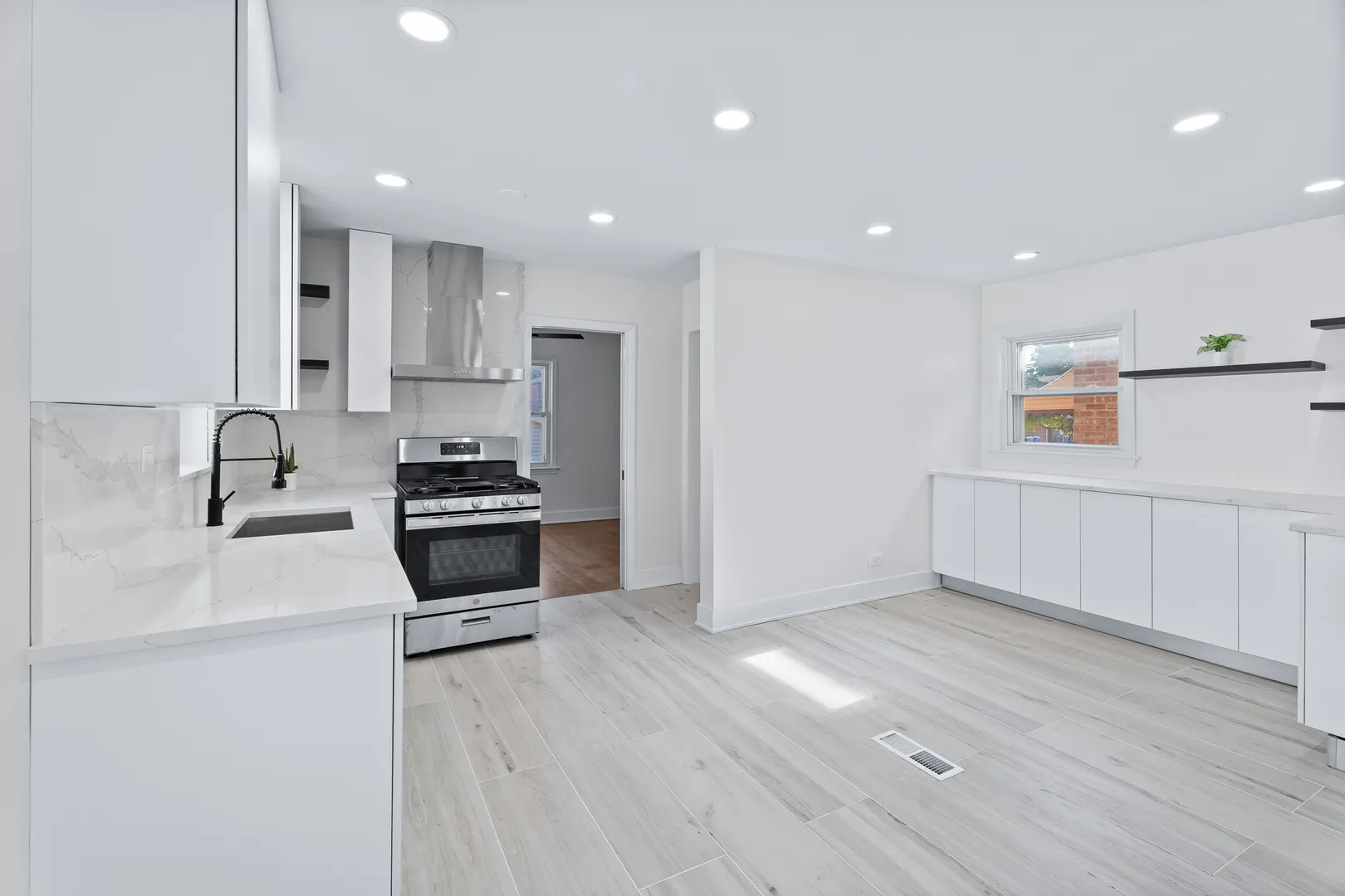 5253 S Mobile Avenue IL