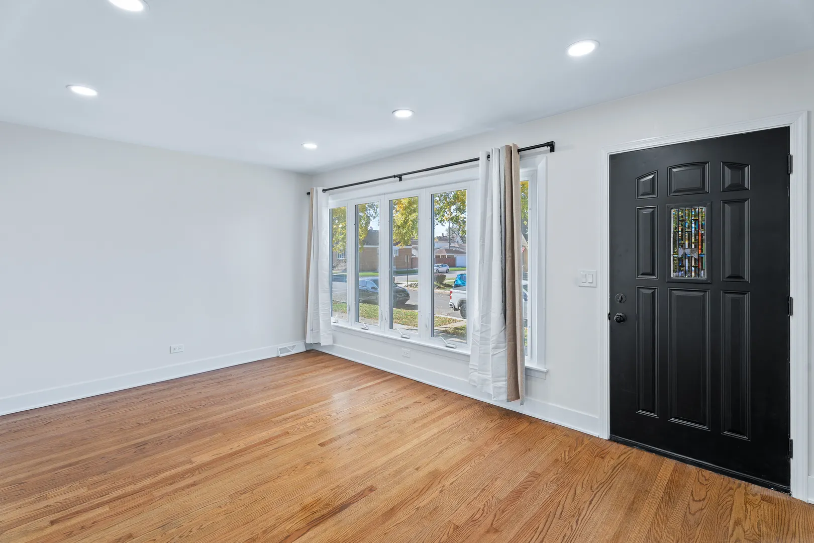 5253 S Mobile Avenue IL