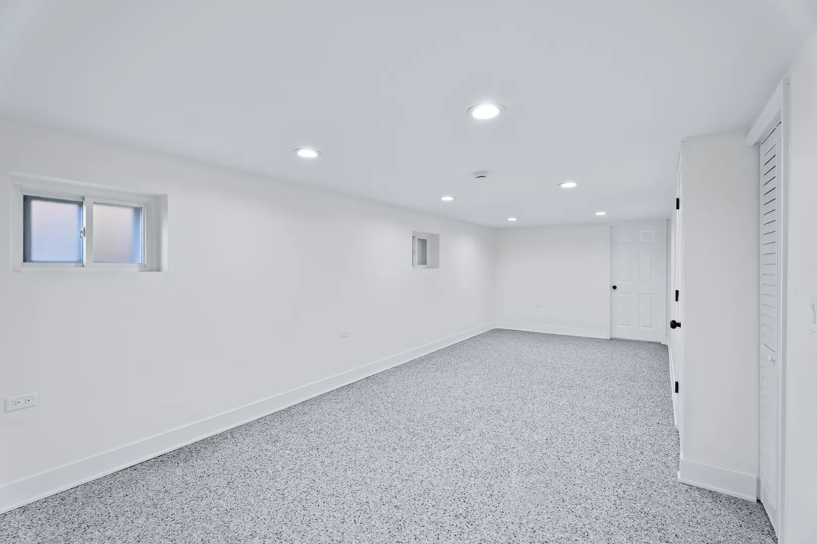 5253 S Mobile Avenue IL