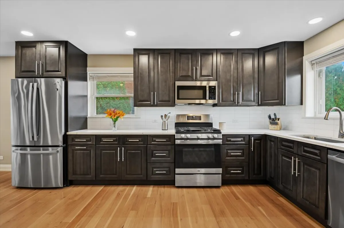 8836 Sayre Avenue IL