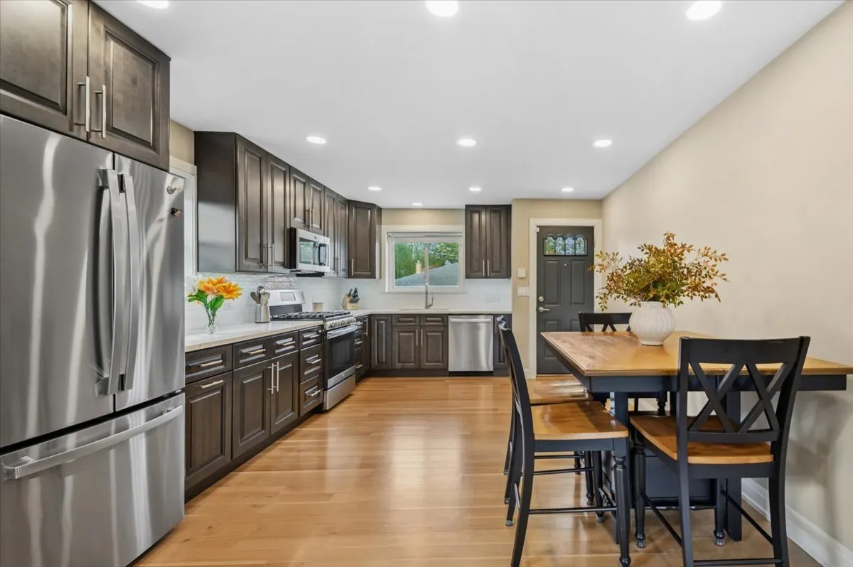 8836 Sayre Avenue IL