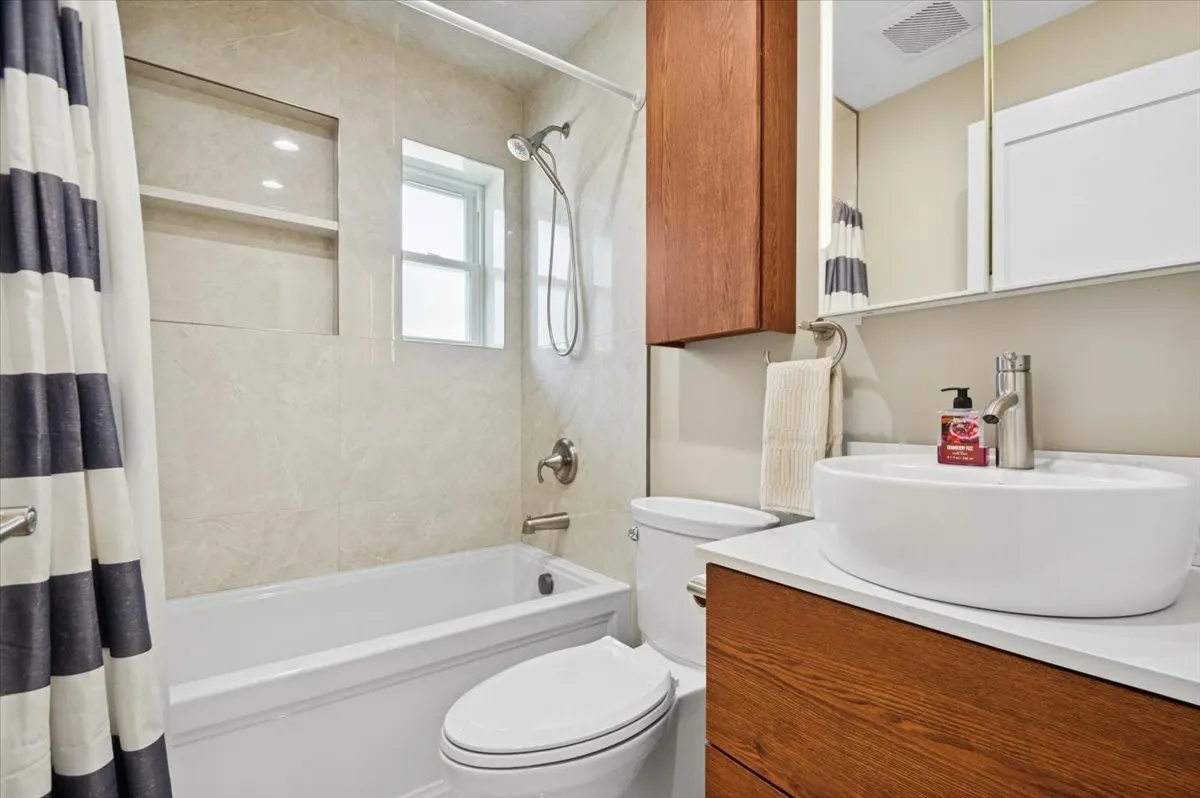 8836 Sayre Avenue IL