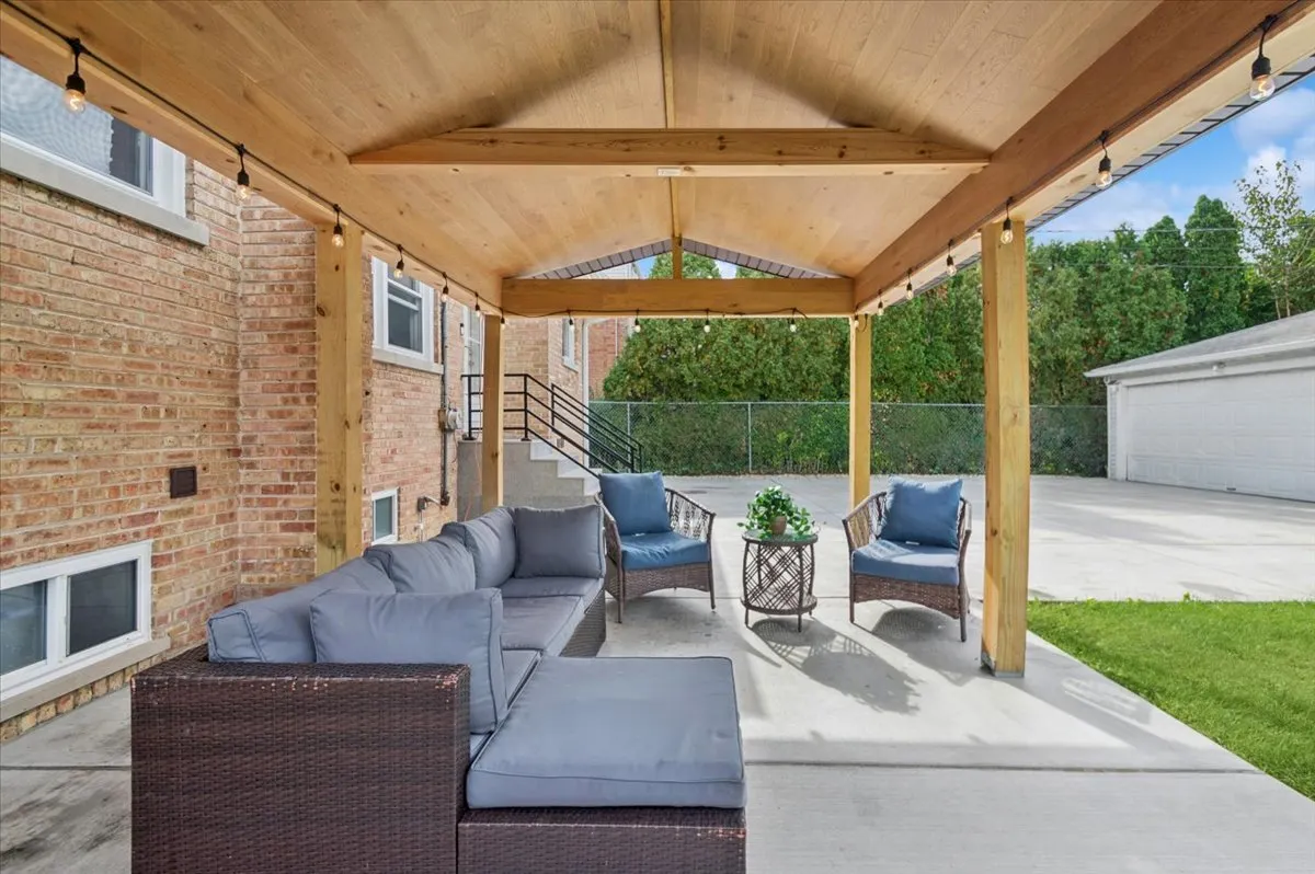 8836 Sayre Avenue IL