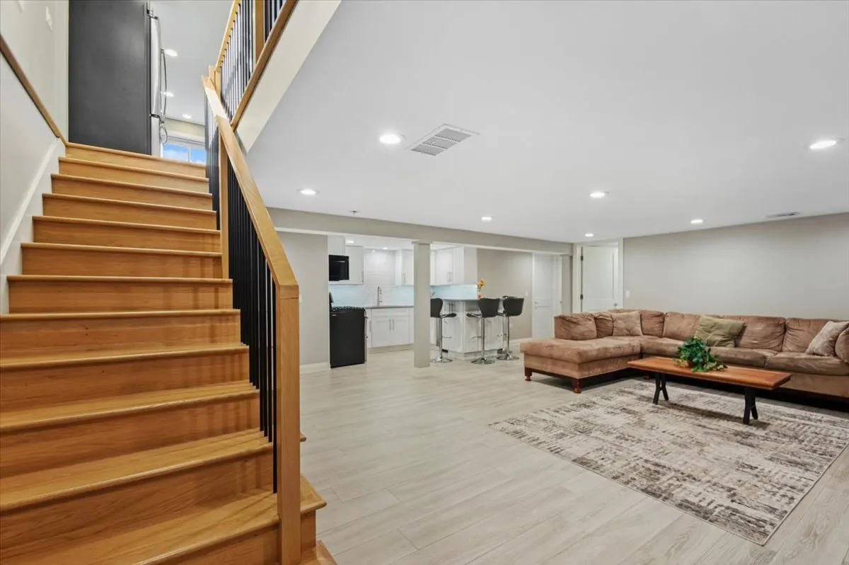 8836 Sayre Avenue IL