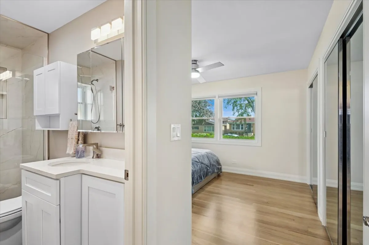 8836 Sayre Avenue IL