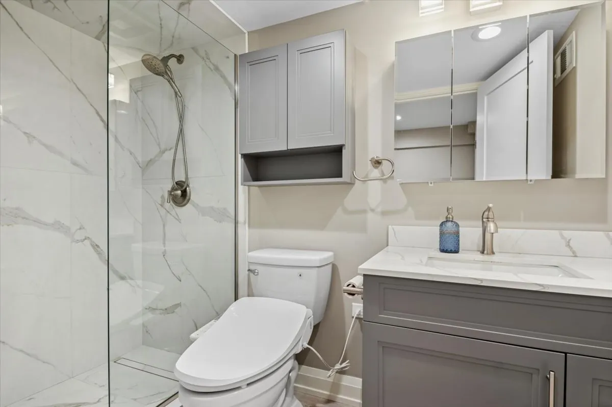 8836 Sayre Avenue IL