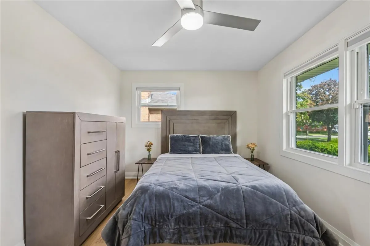 8836 Sayre Avenue IL