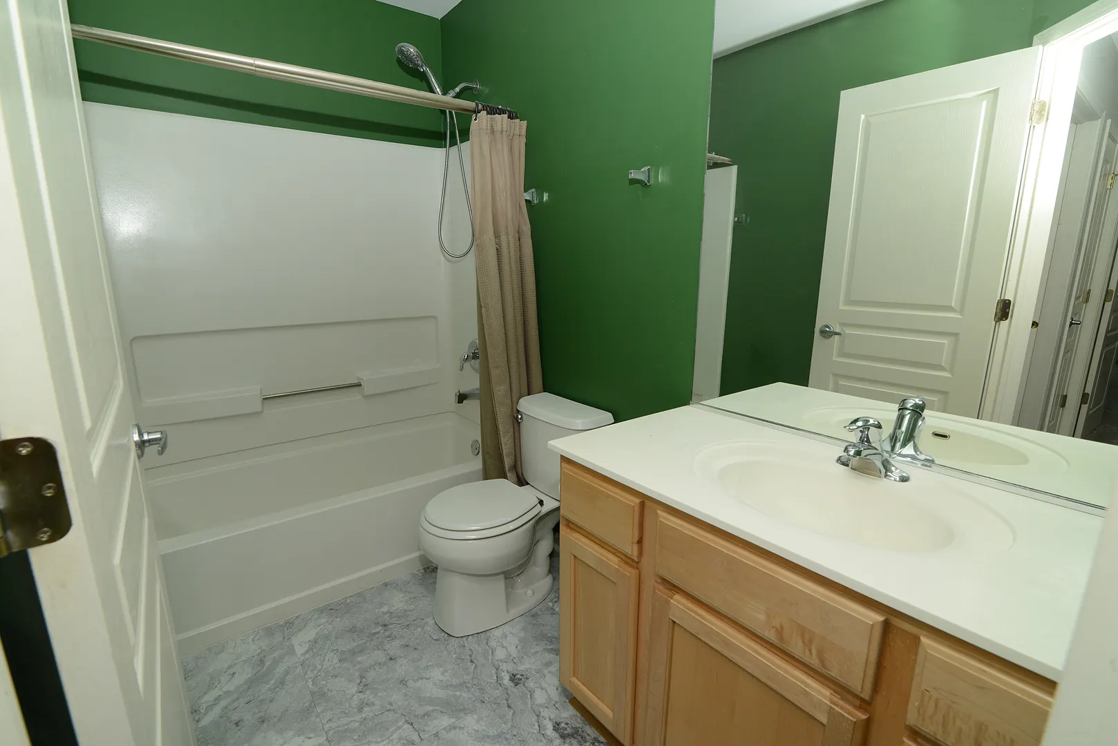 531 METROPOLITAN Street IL