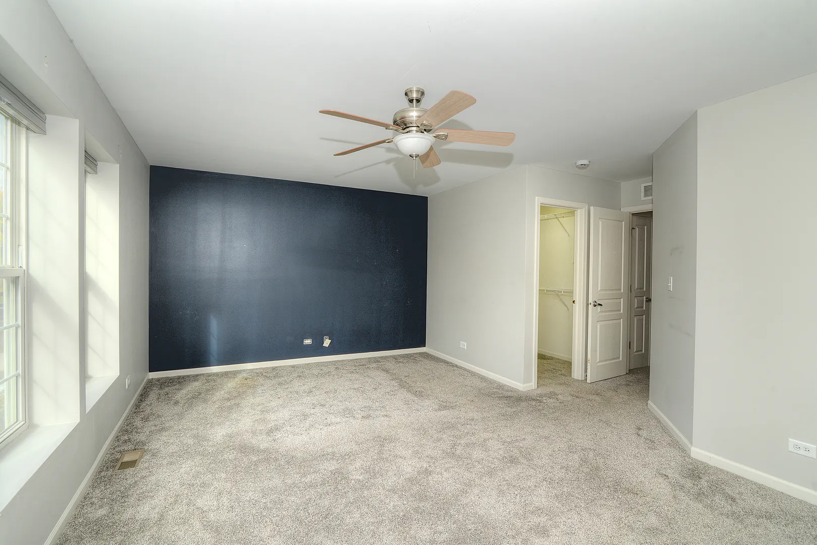 531 METROPOLITAN Street IL