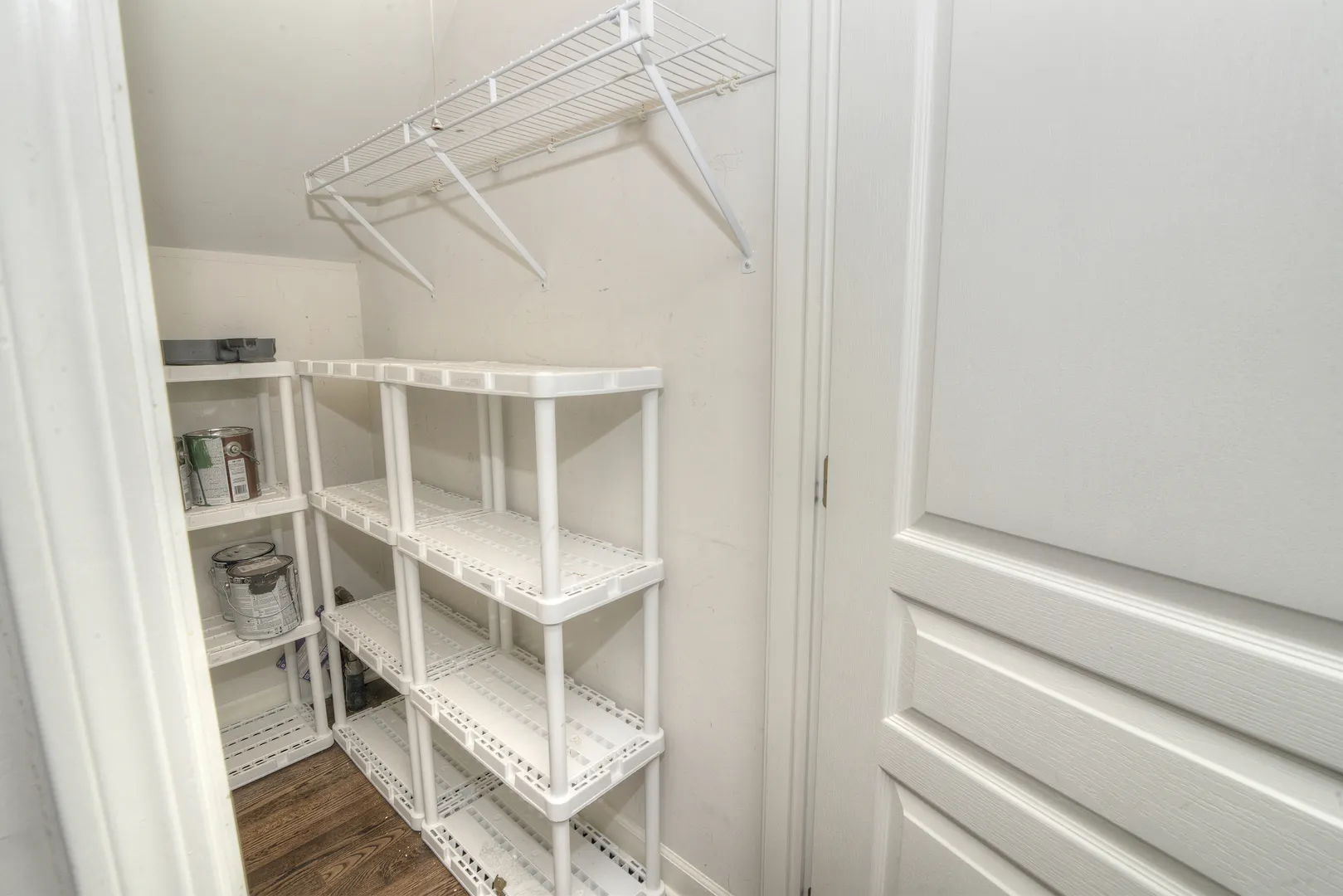 531 METROPOLITAN Street IL