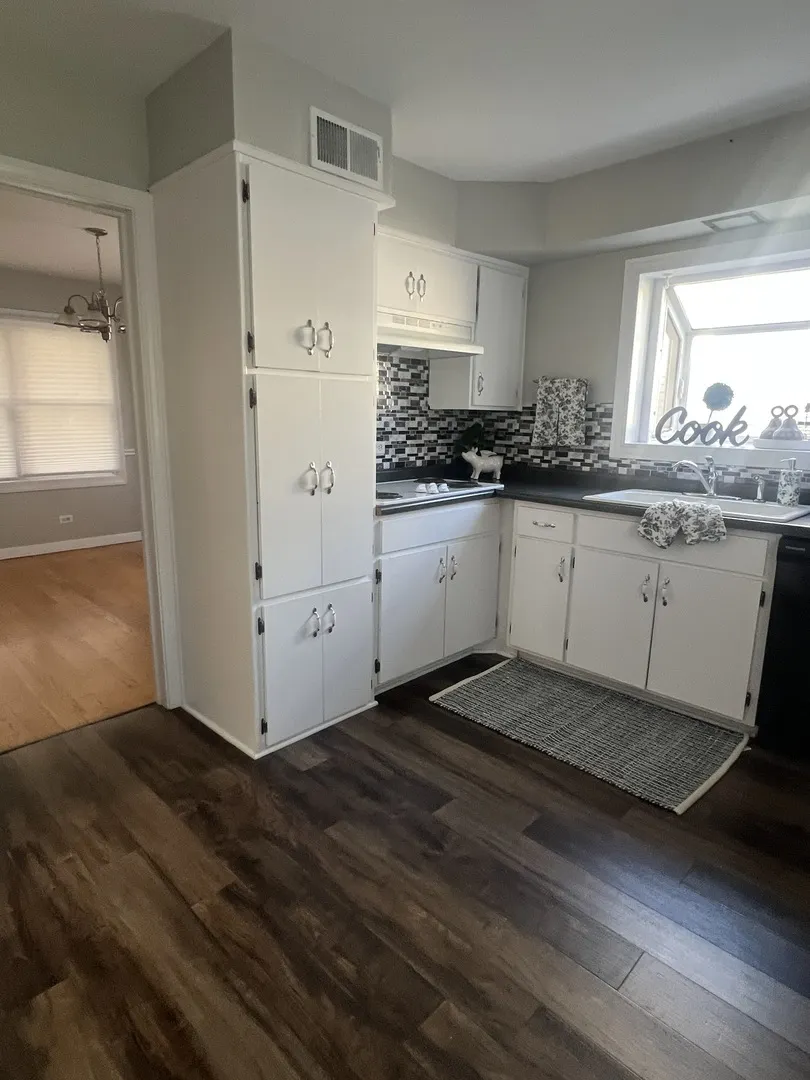 745 S Chestnut Avenue IL