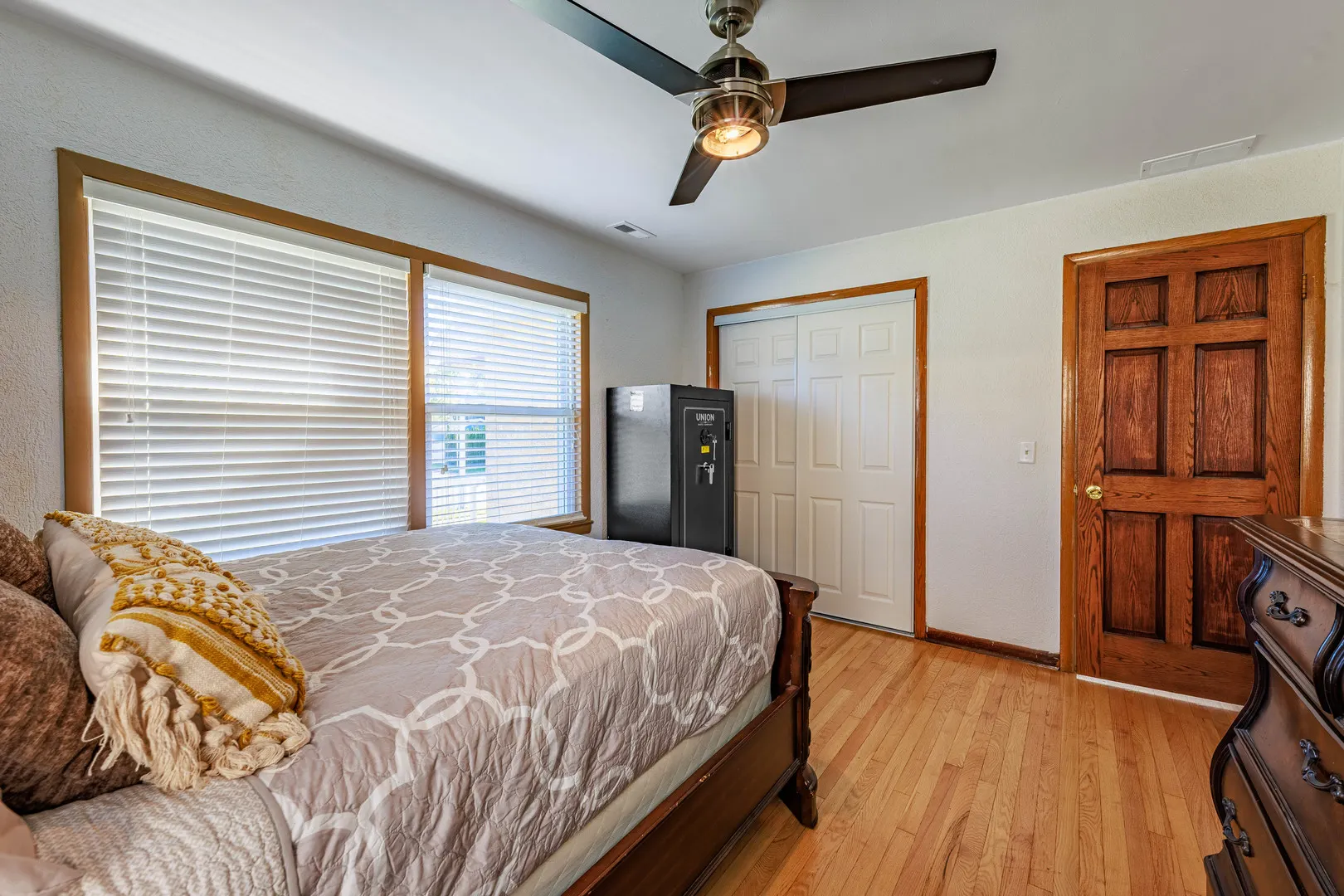 8138 Mulligan Avenue IL