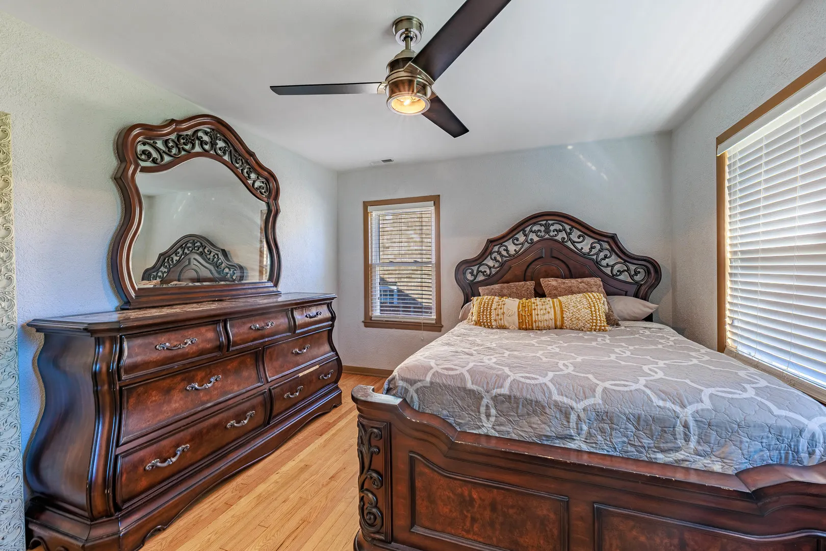 8138 Mulligan Avenue IL