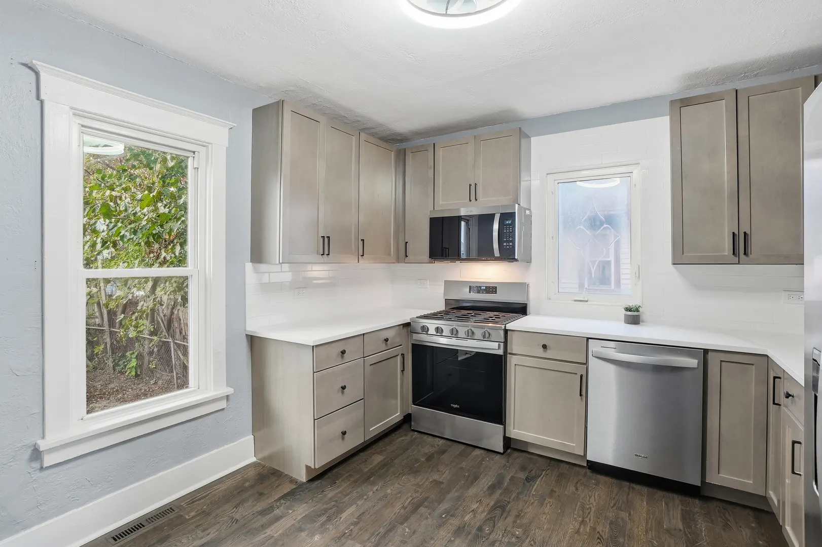 446 S Jackson Street IL