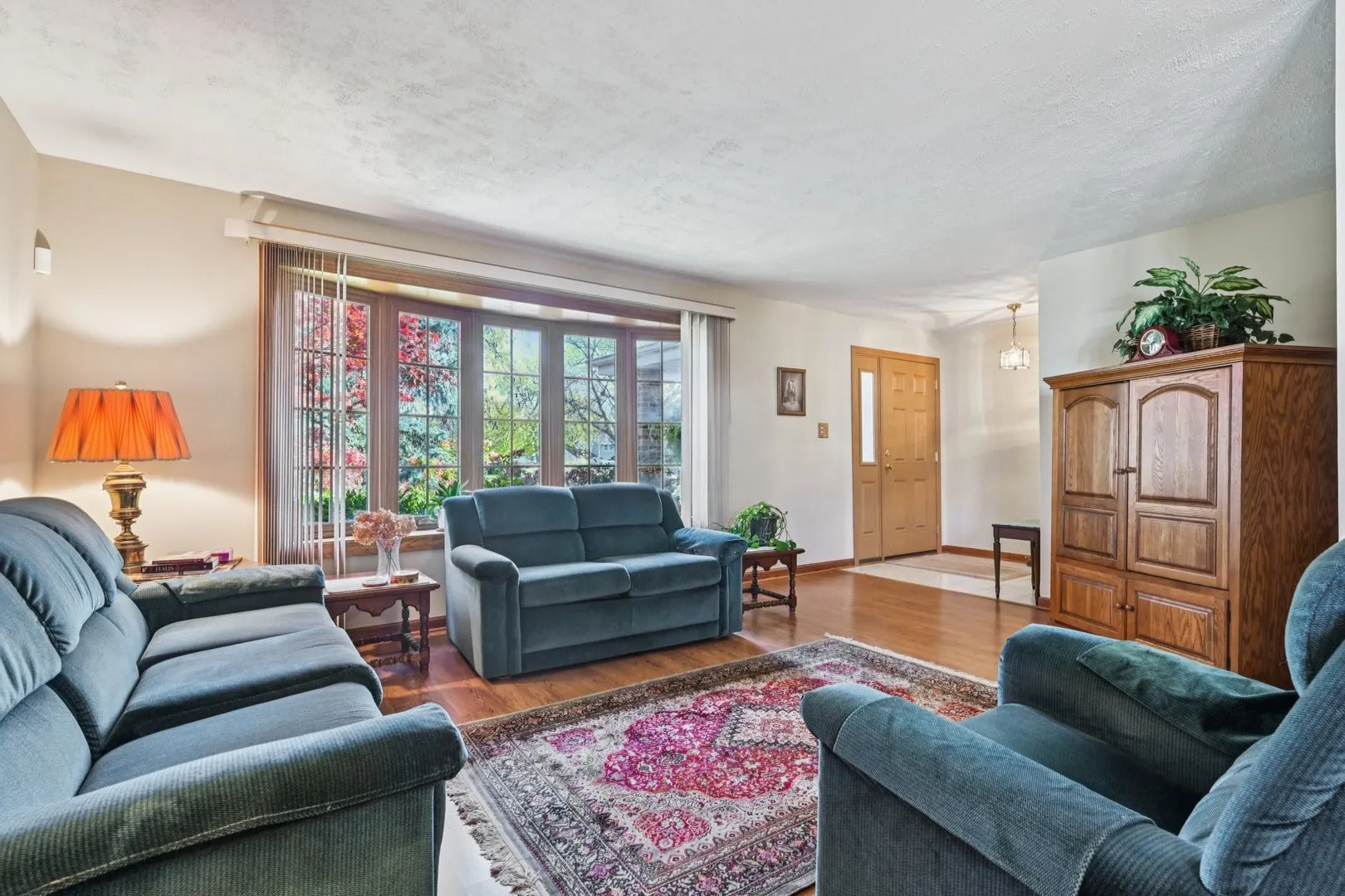 820 School Avenue IL