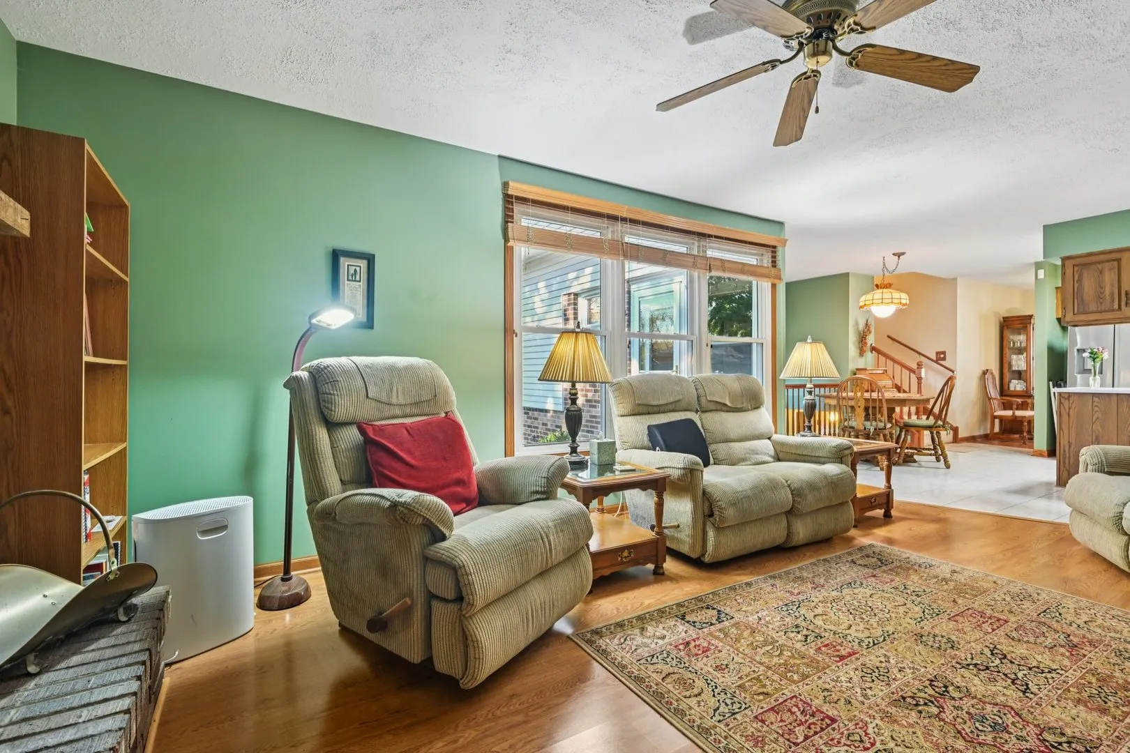 820 School Avenue IL