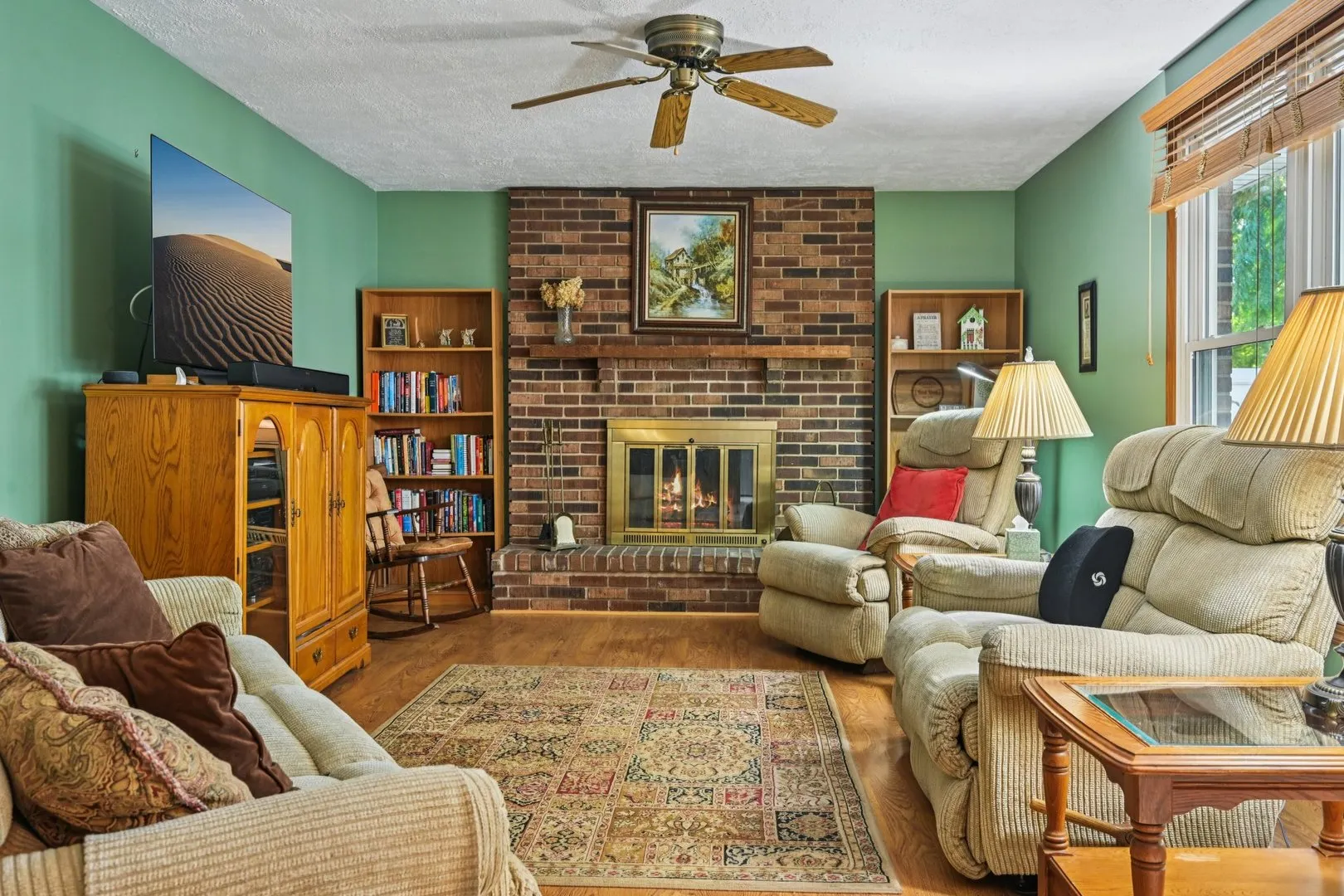 820 School Avenue IL