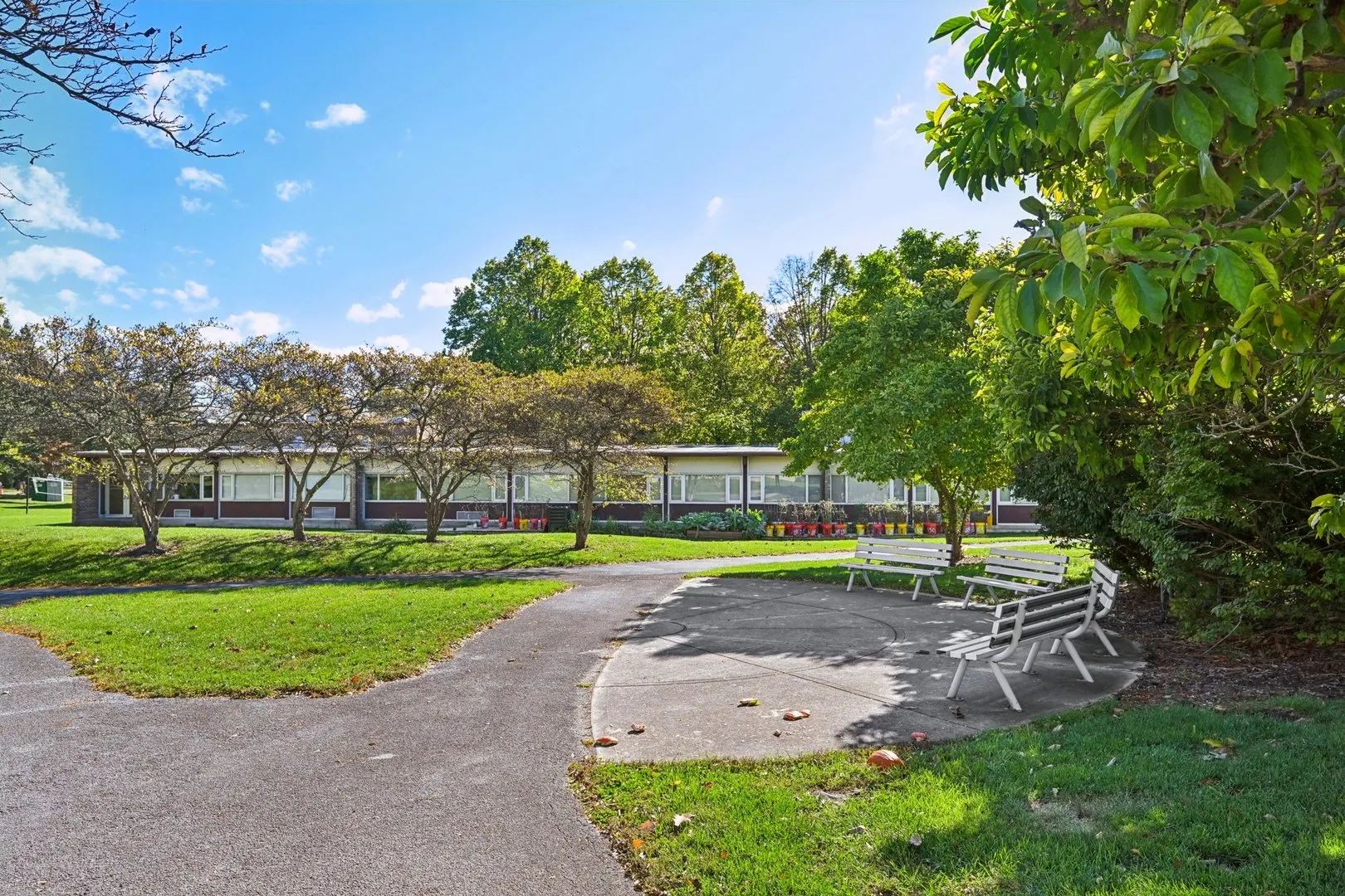 820 School Avenue IL