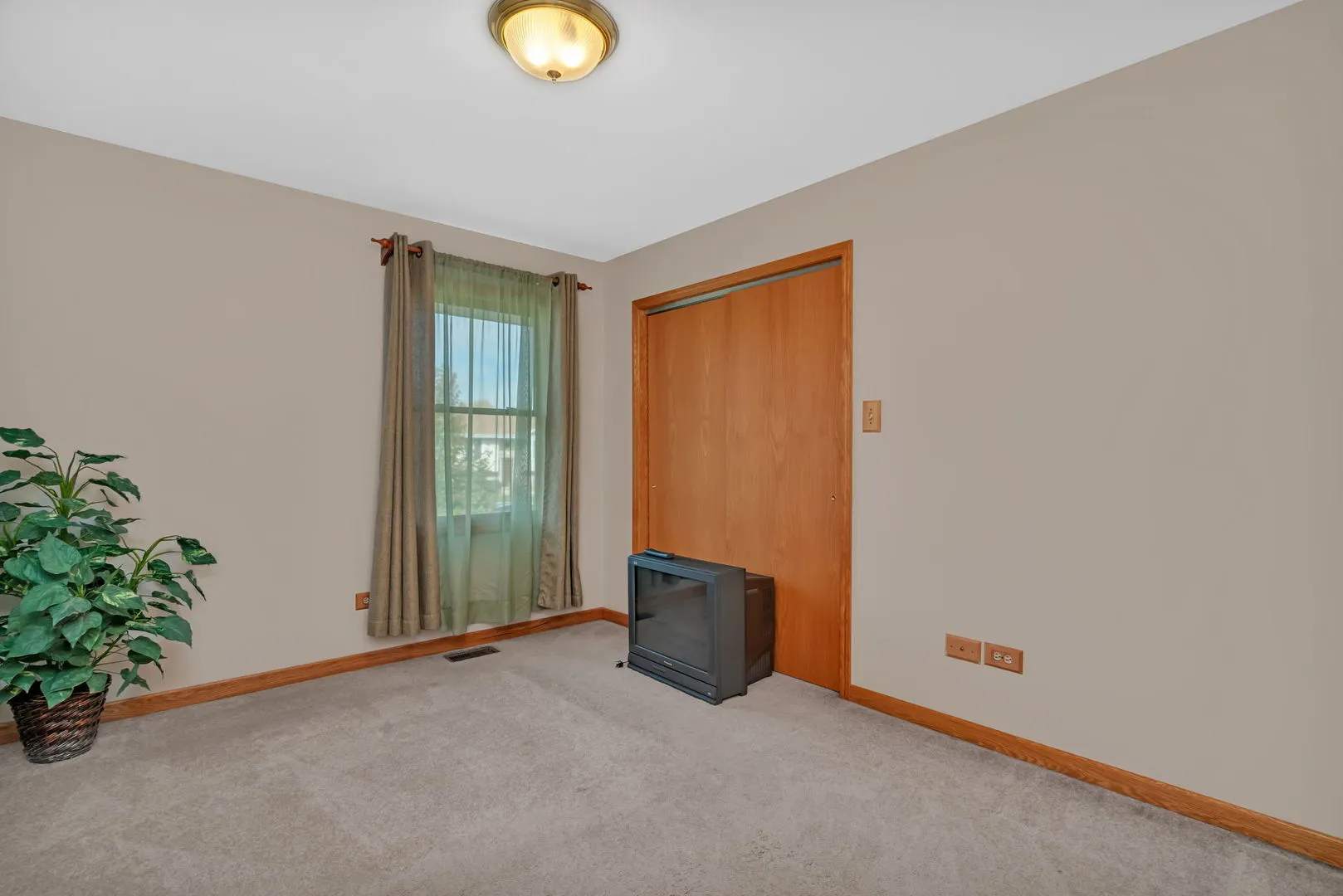 2908 Old Kent Drive IL