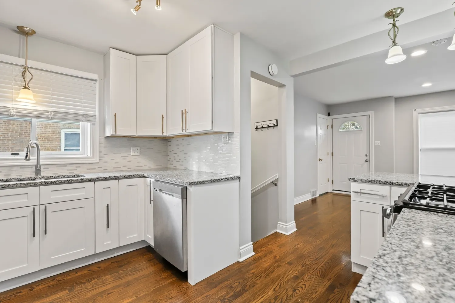 14643 La Salle Street IL