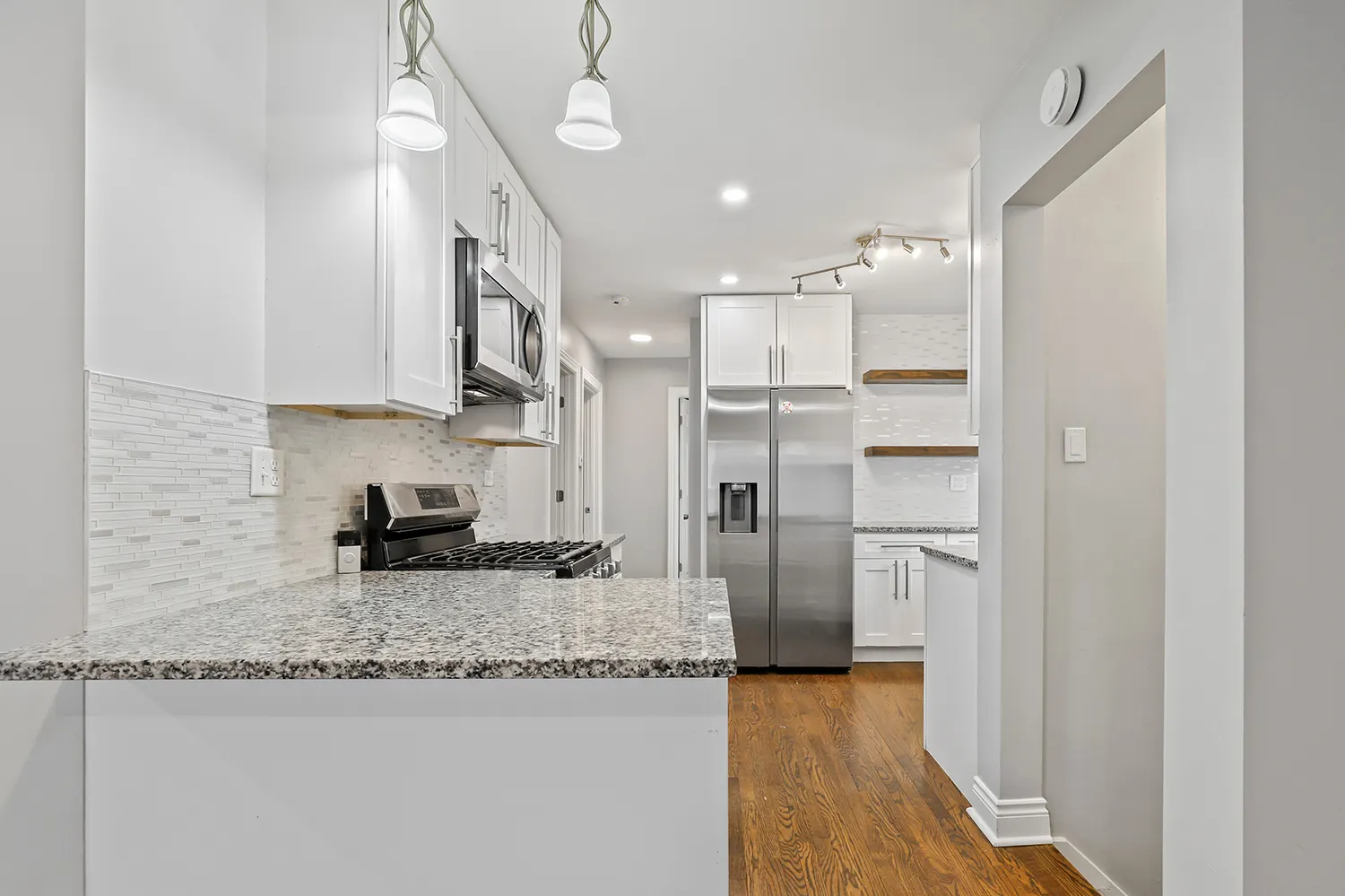 14643 La Salle Street IL