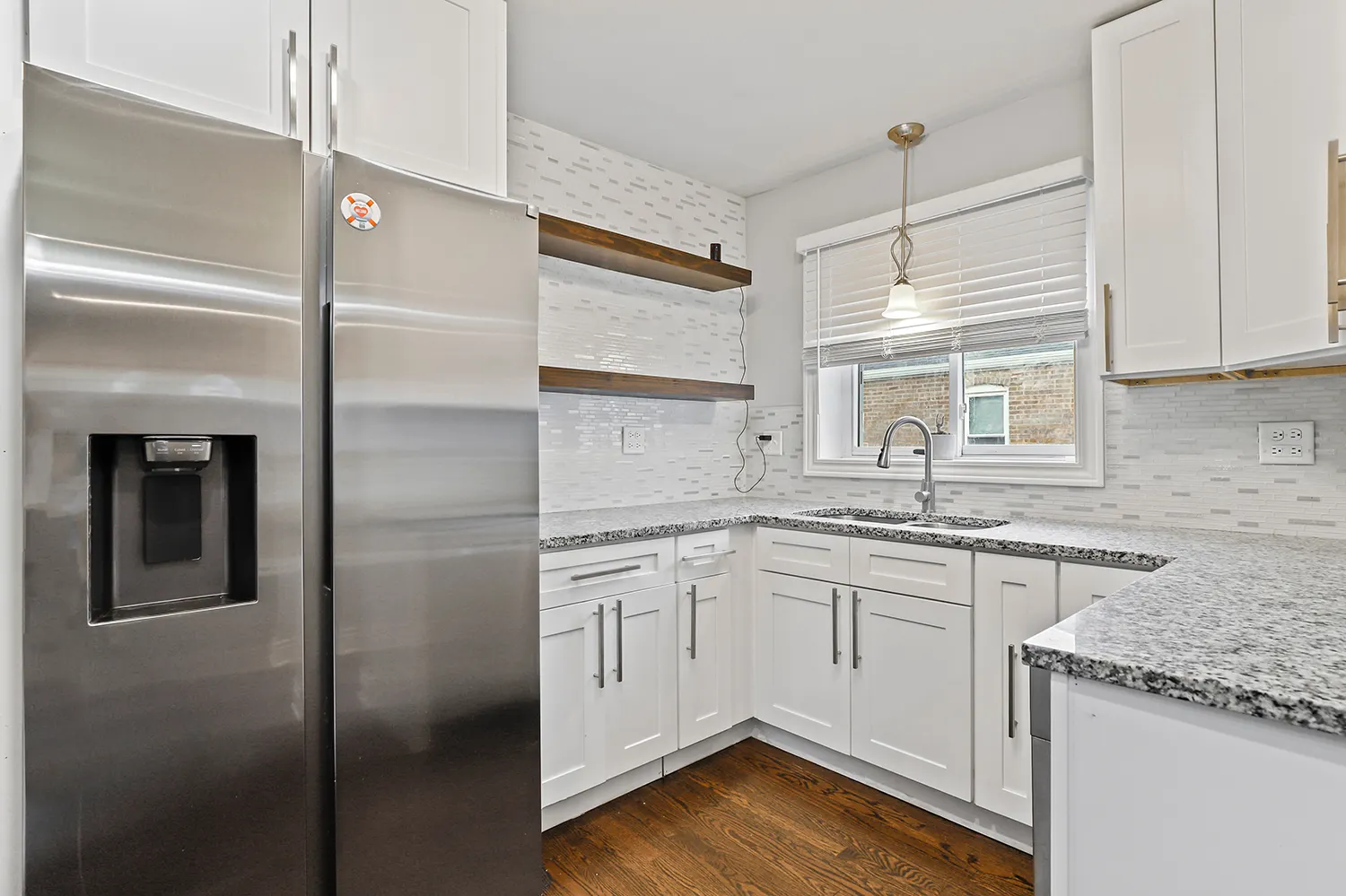 14643 La Salle Street IL