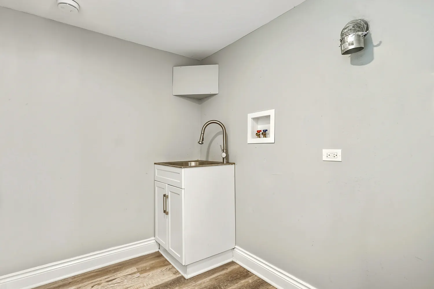 14643 La Salle Street IL