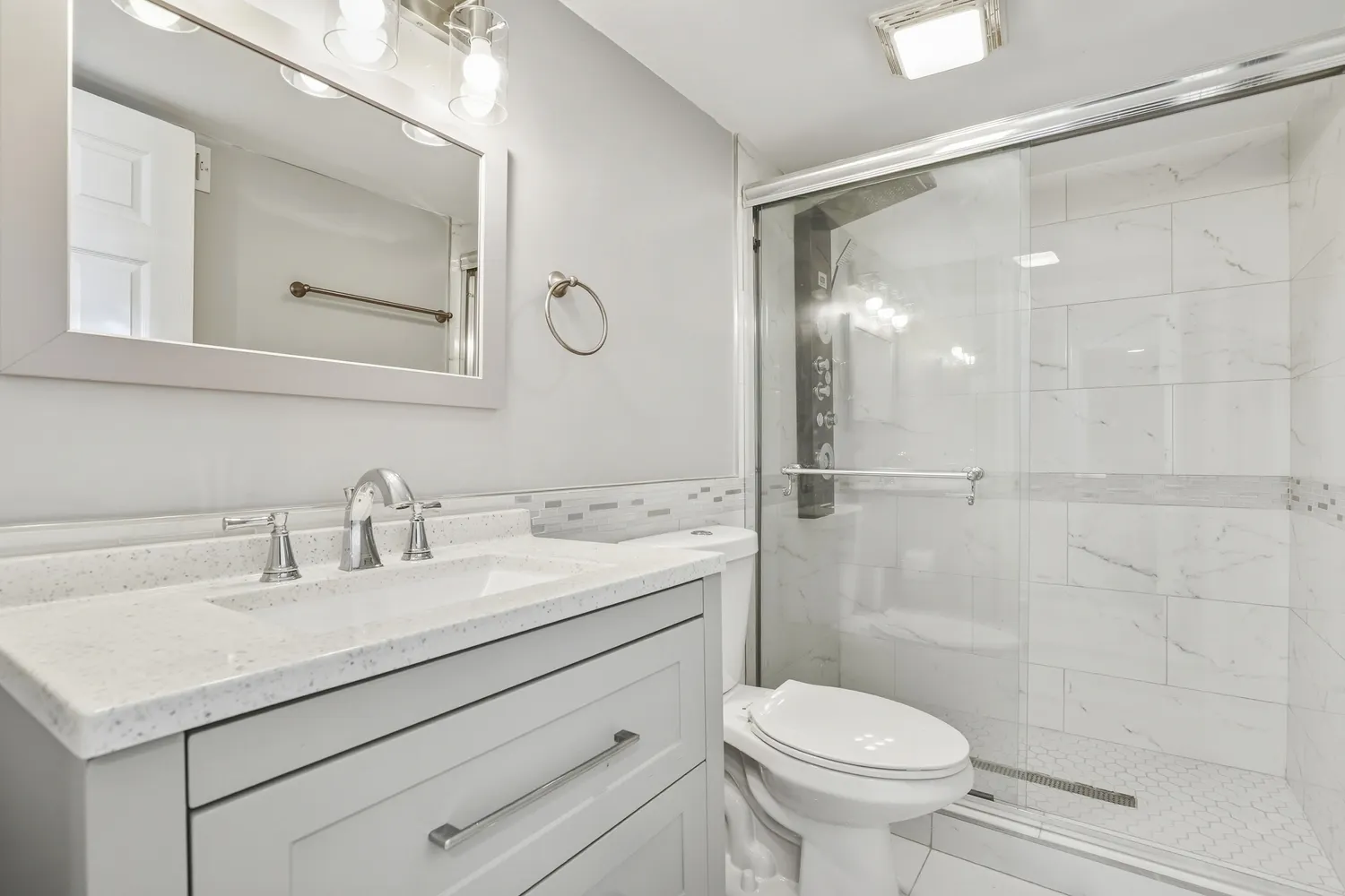 14643 La Salle Street IL