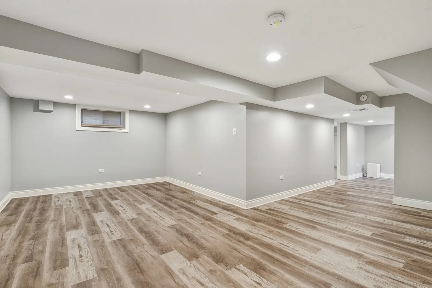 14643 La Salle Street IL