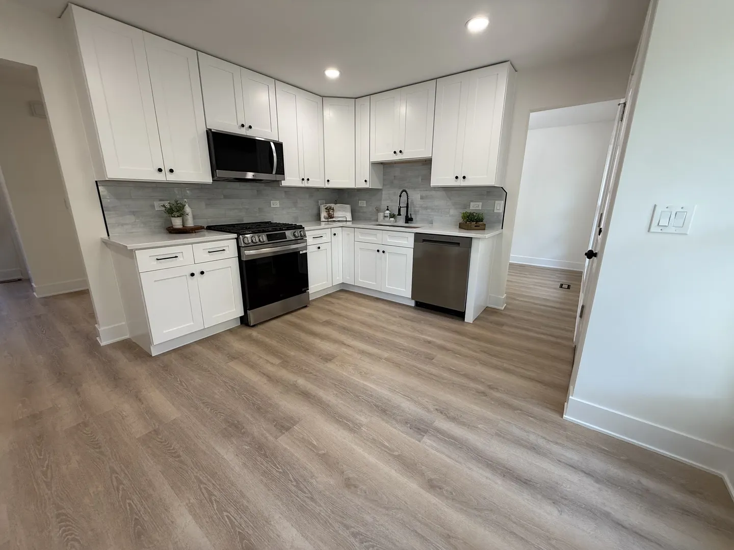 3023 N Windsor Drive IL