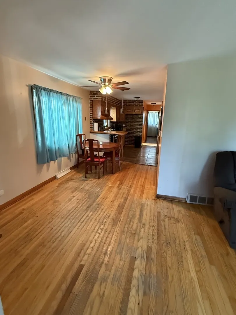 3415 N Kenton Avenue IL