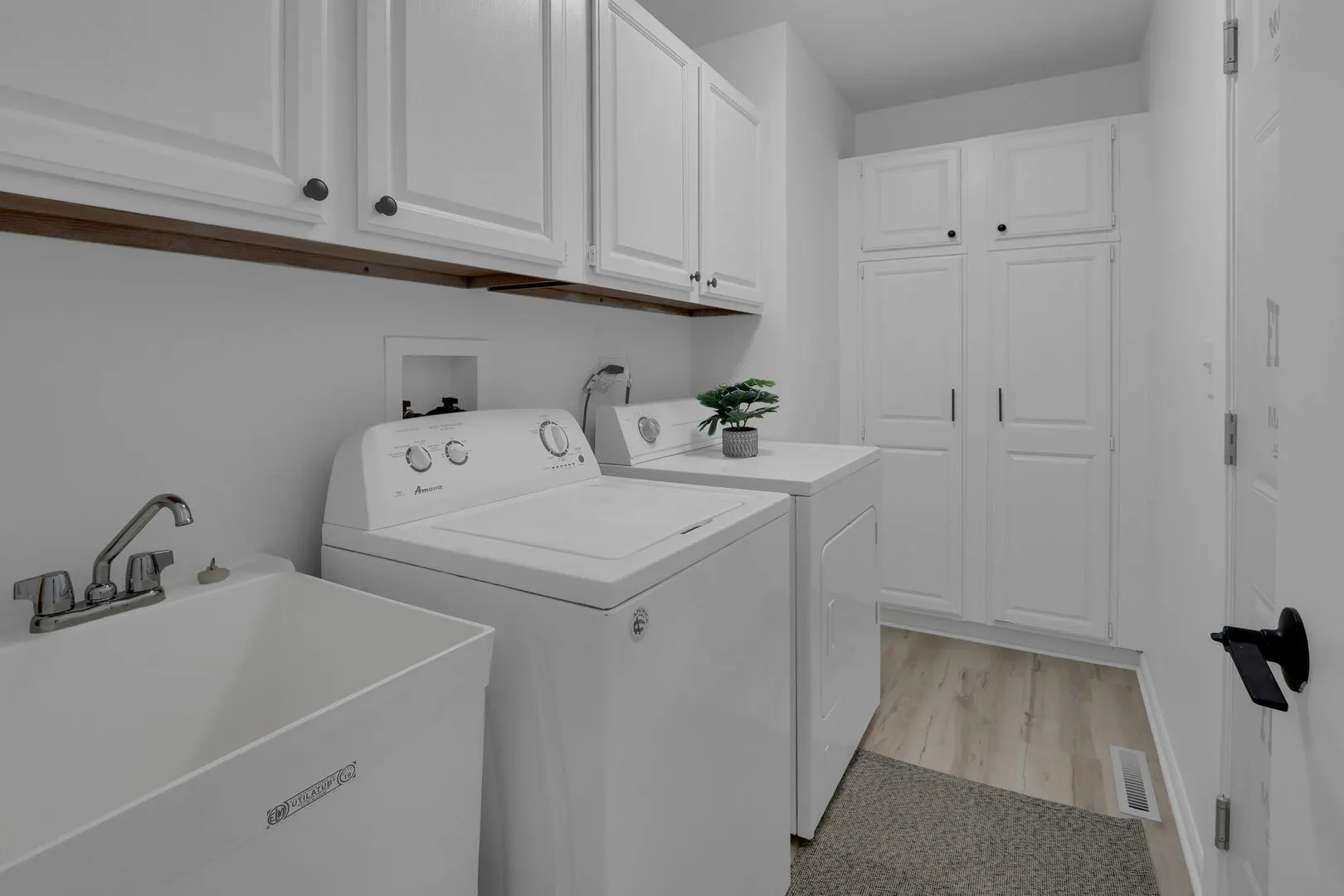 10615 Mathew Street IL