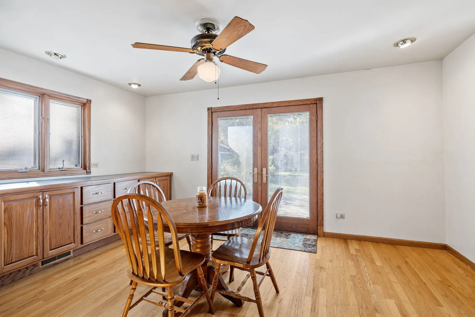 210 N Grant Street IL