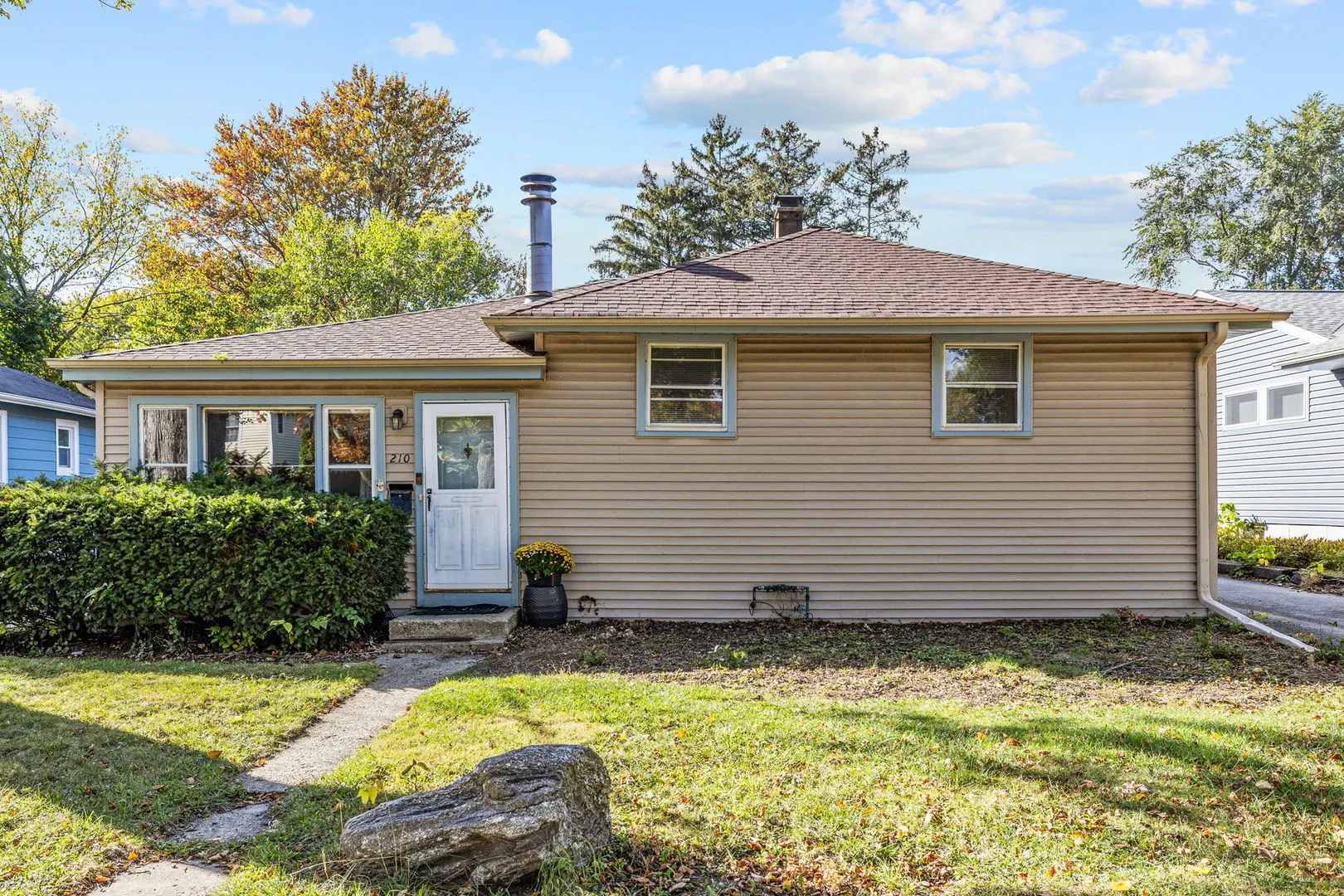 210 N Grant Street IL