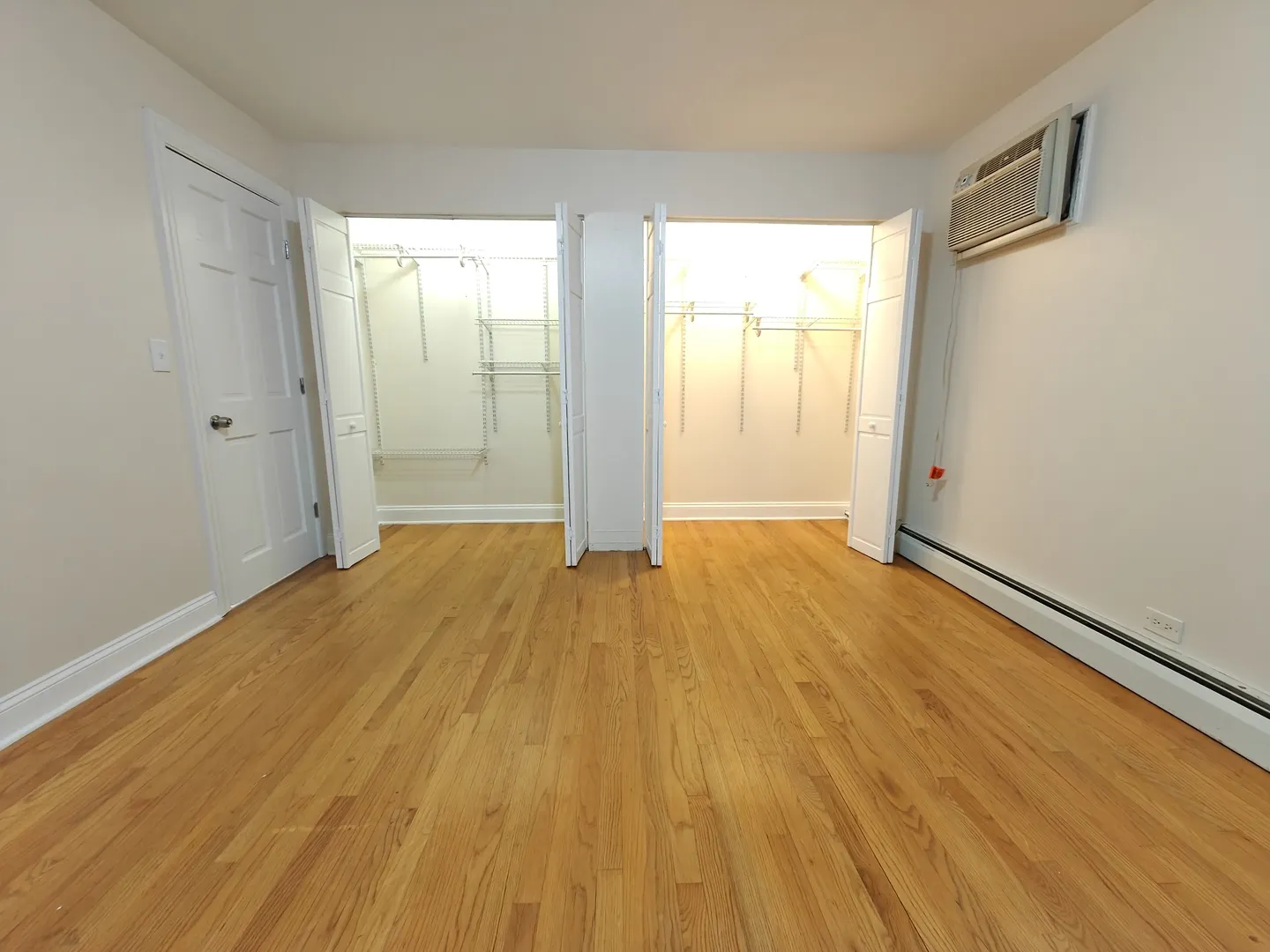 7555 N Oakley Avenue 1A IL