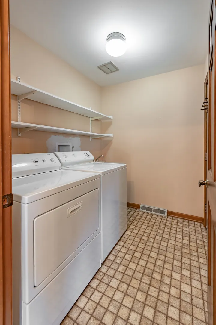 39W304 Hogan Hill IL