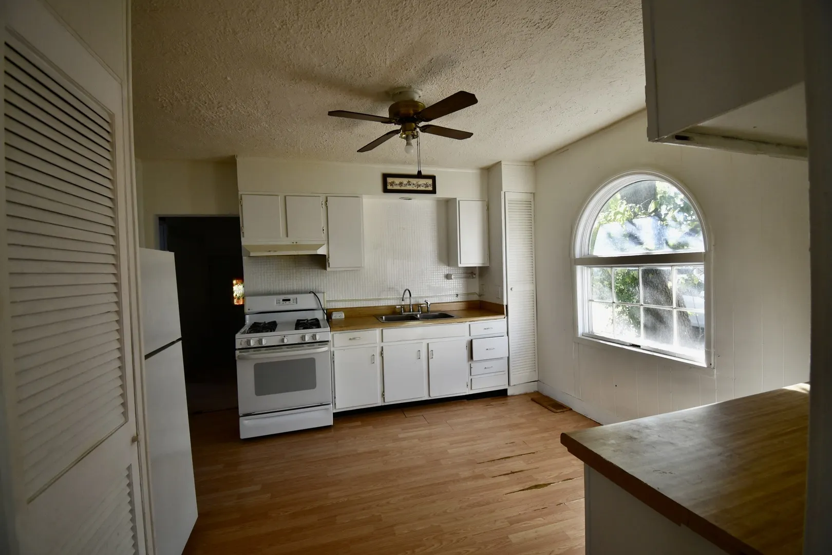 1622 Illinois Street IL