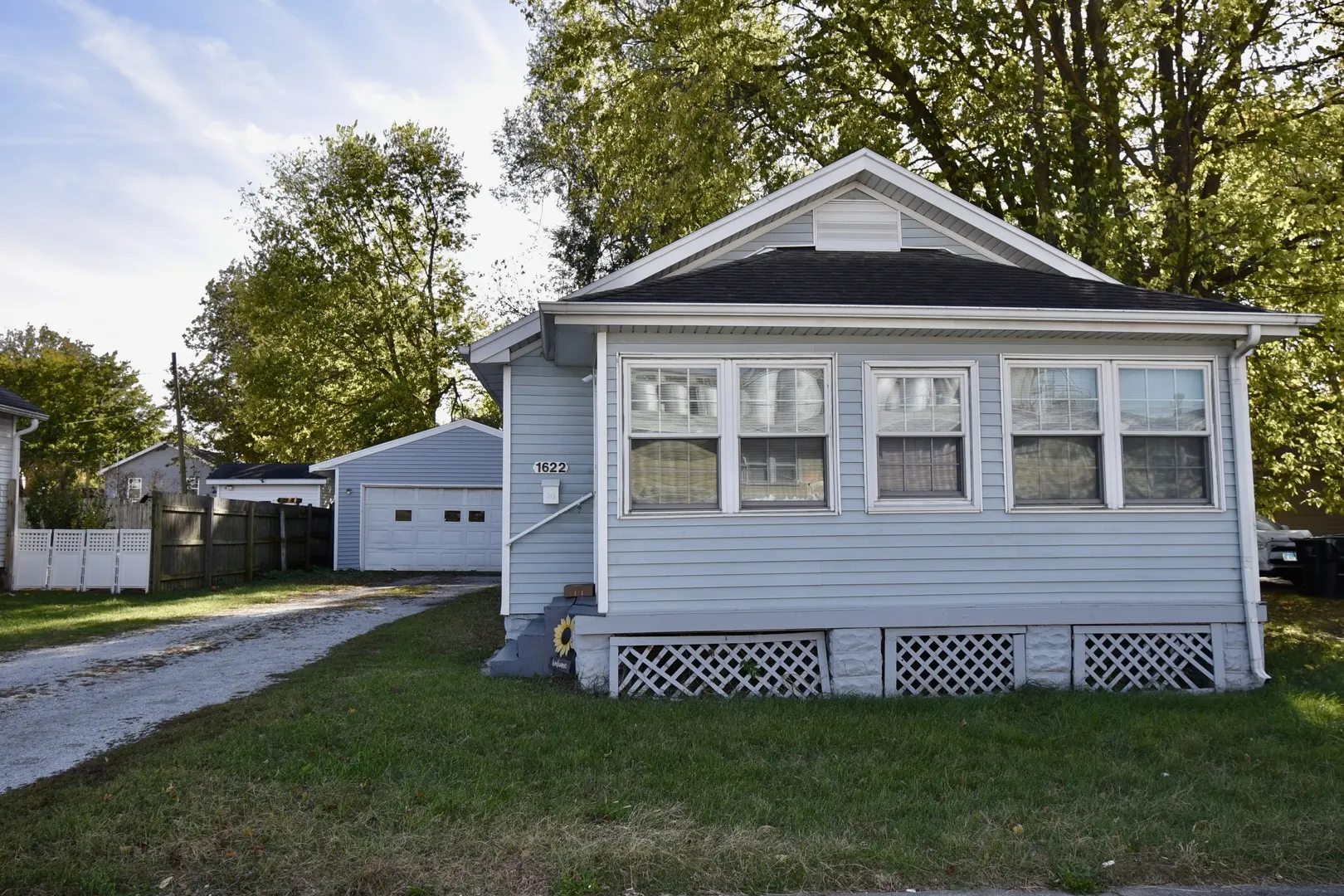 1622 Illinois Street IL