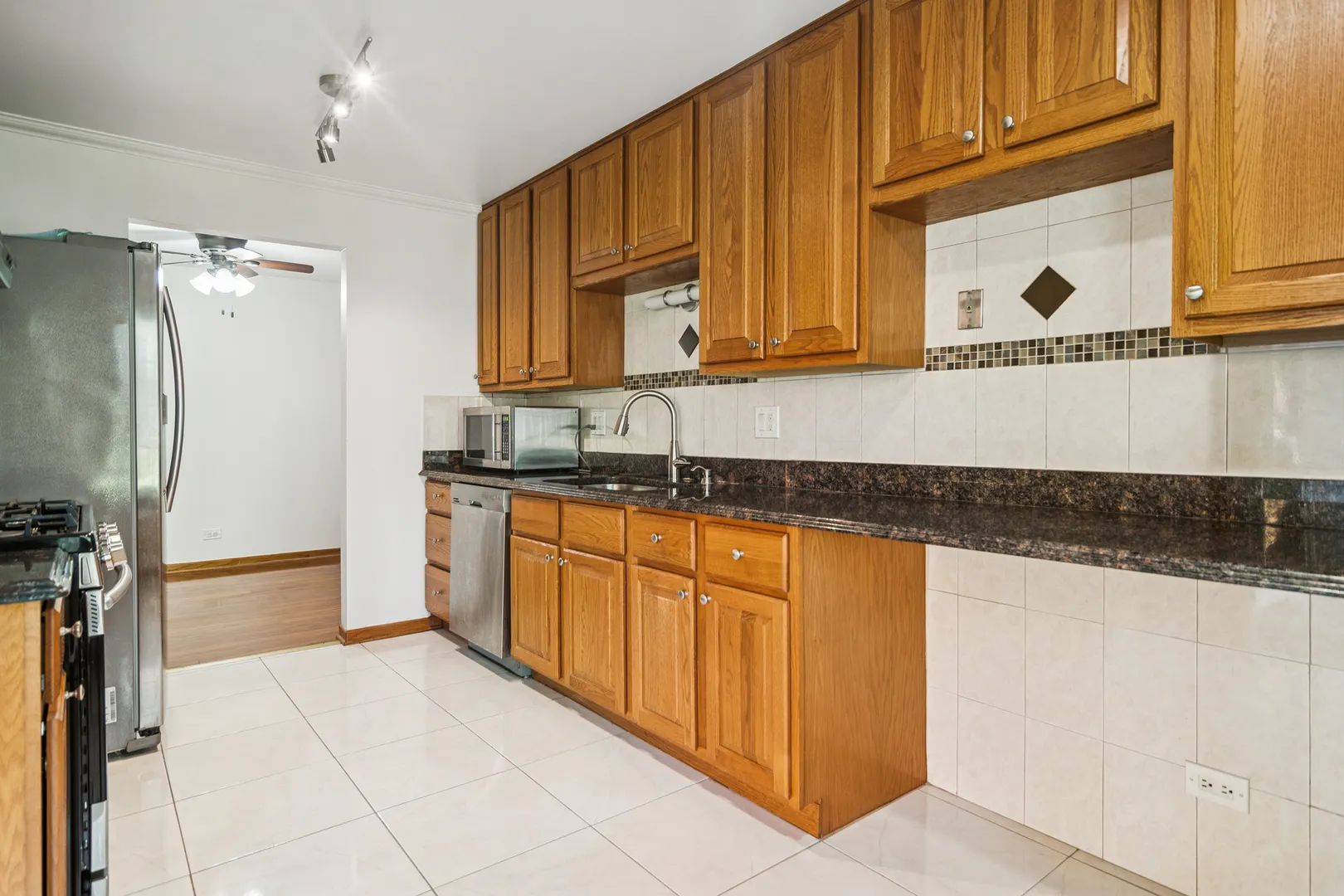 1316 E Evergreen Drive 7 IL