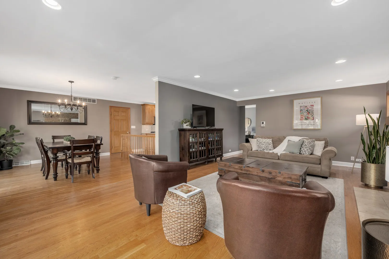 5305 Howard Avenue IL