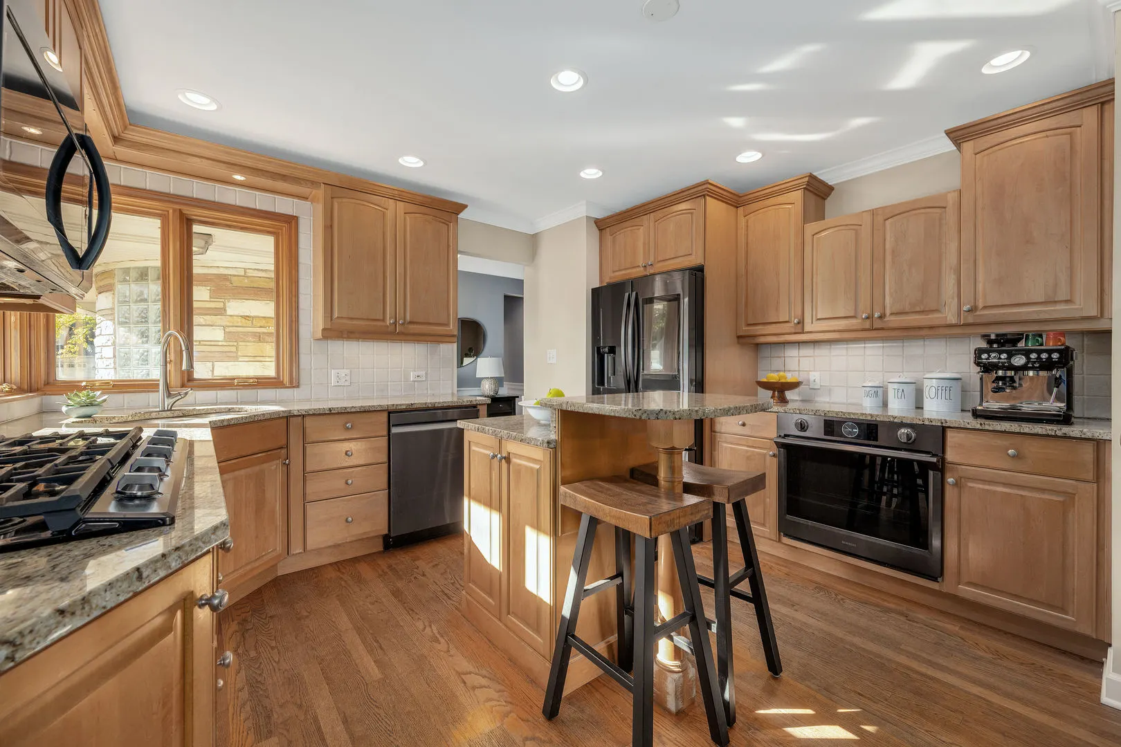 5305 Howard Avenue IL