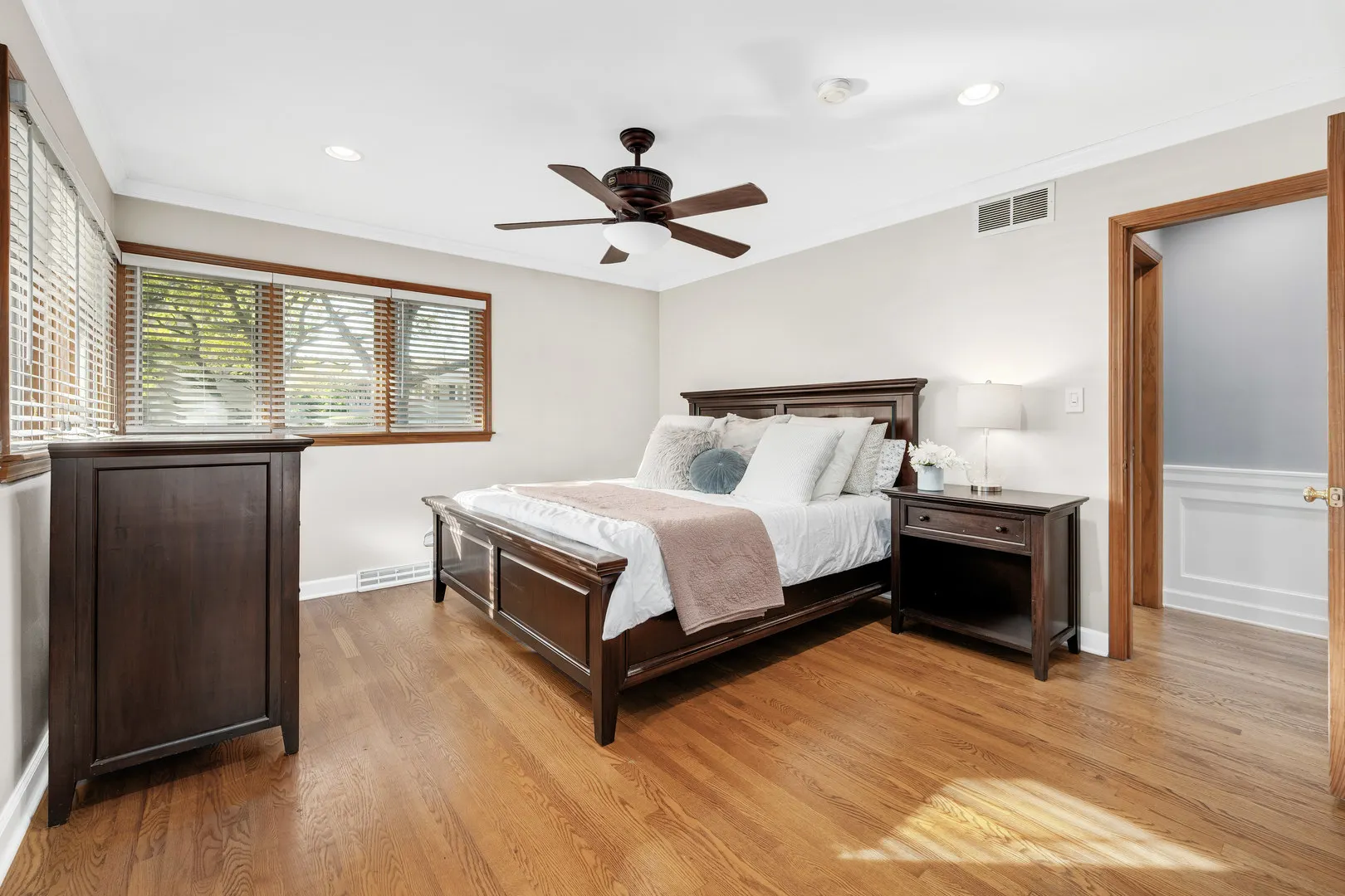 5305 Howard Avenue IL