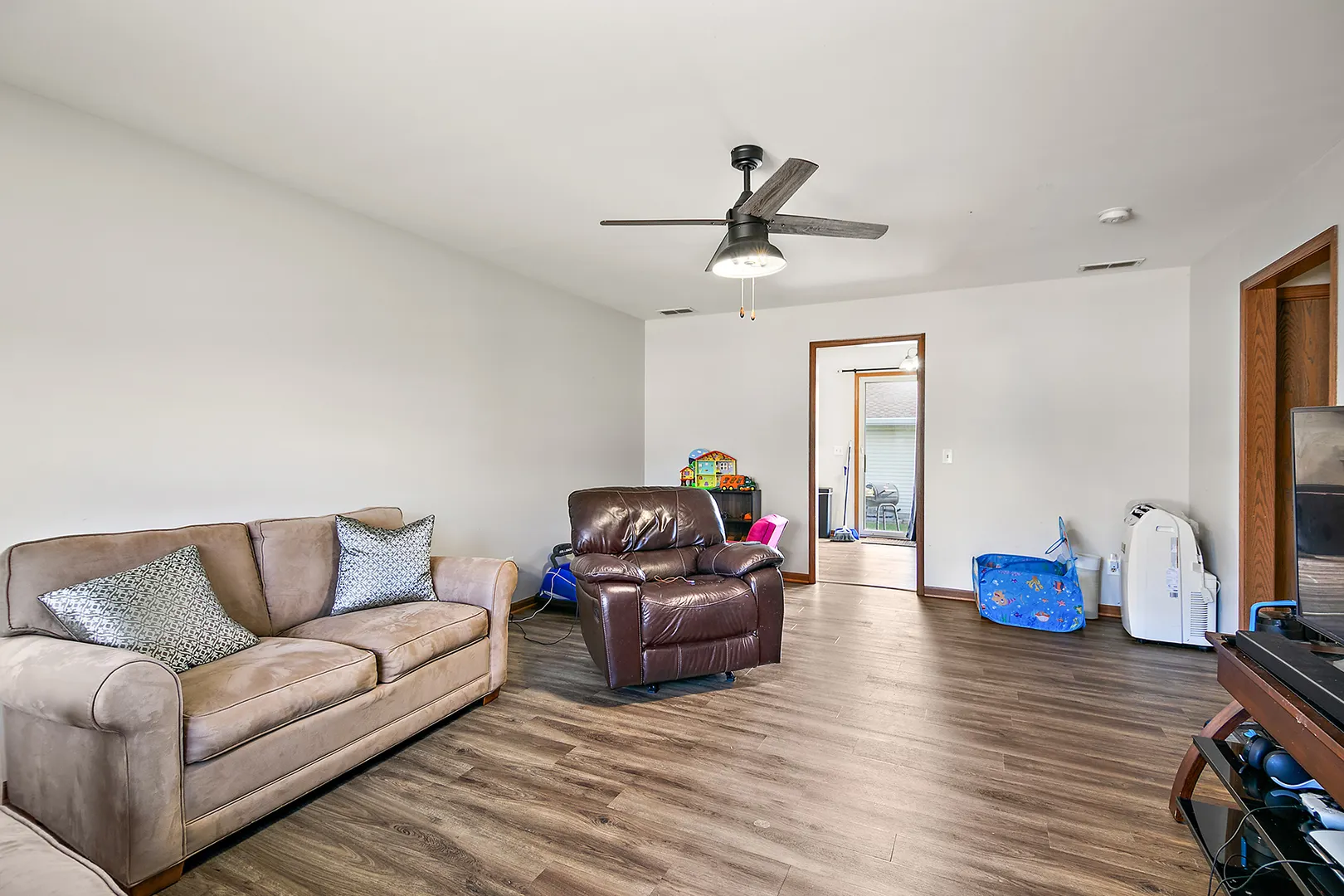 315 N School Street IL