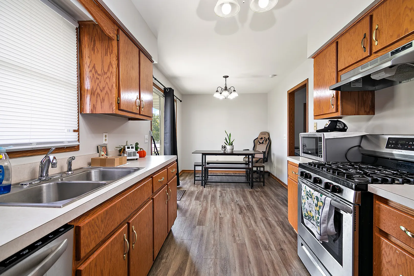 315 N School Street IL