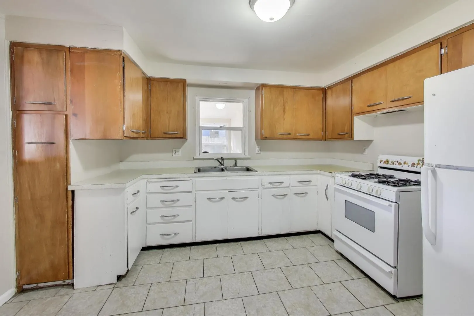 2524 Gilboa Avenue IL